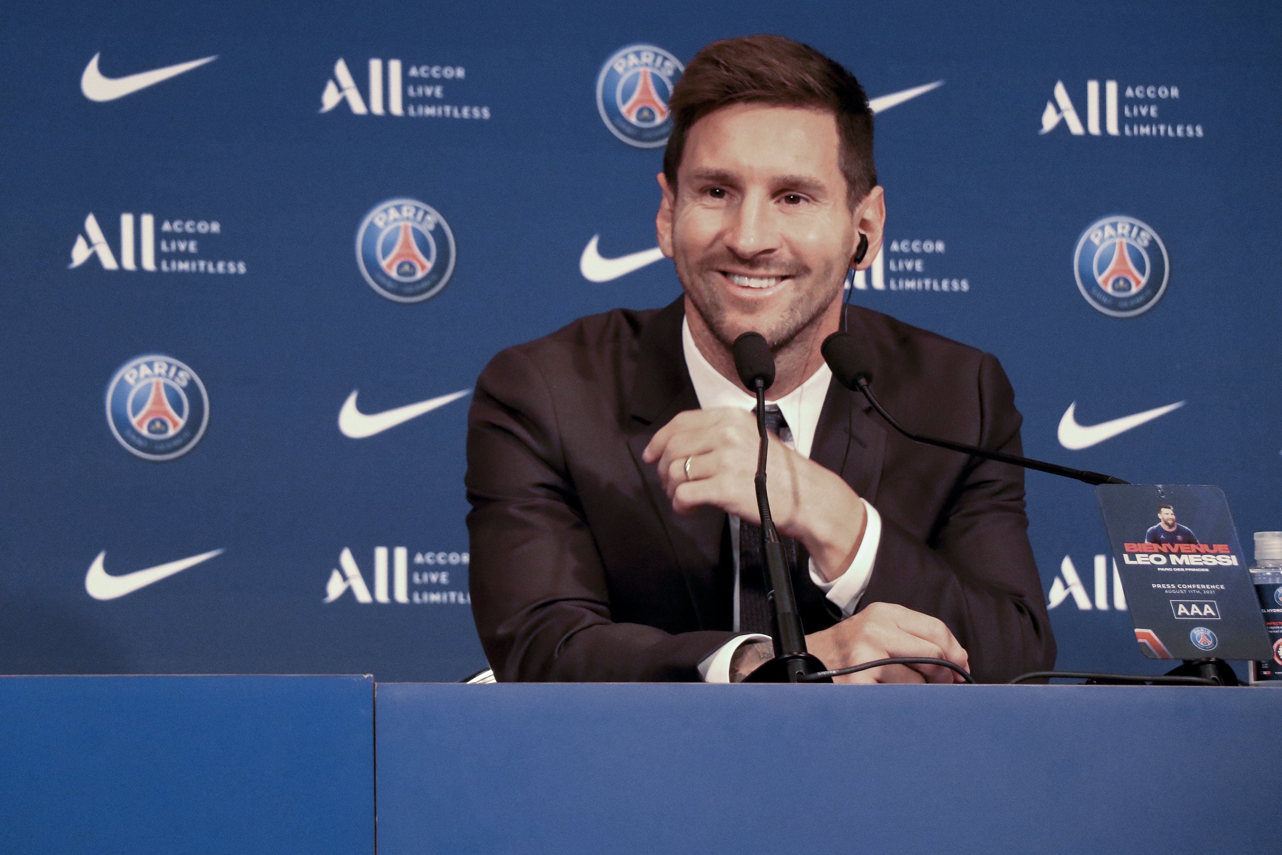 PSG'ye transfer olan Messi'den ilk açıklama: Çalışmak için hazırım