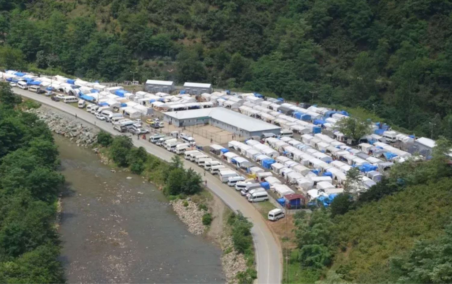 Siverekli mevsimlik işçi genç kız elektrik akımına kapılıp vefat etti