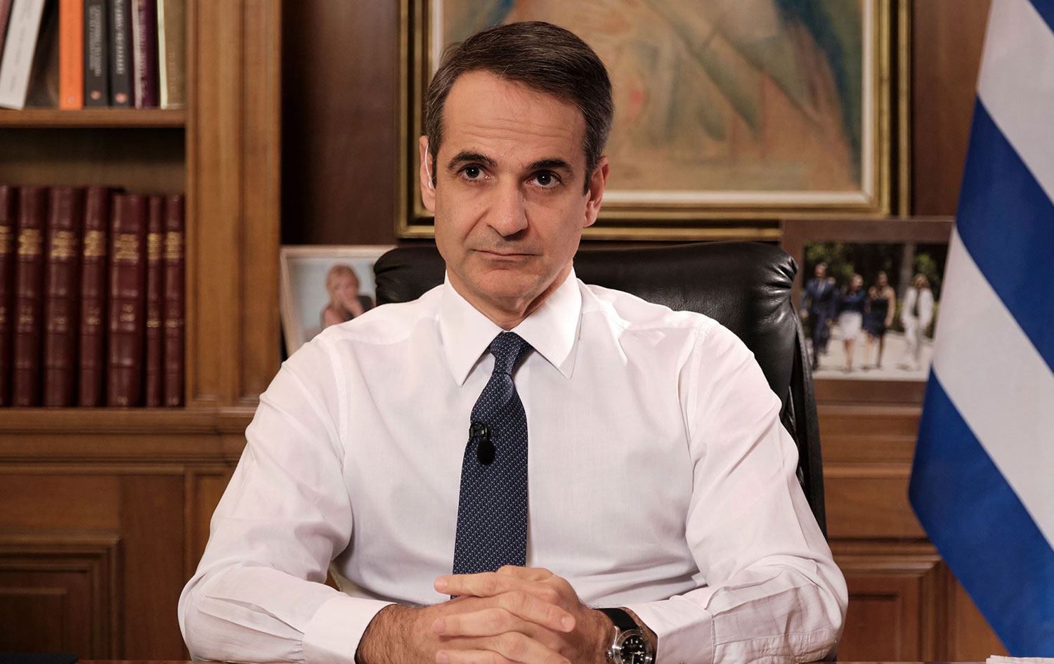 Orman yangınları nedeniyle eleştirilen Miçotakis kabineyi değiştirdi