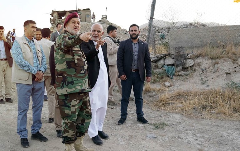 ئەشرەف غەنی، سەرۆکی ئەفغانستان و بیسمیلا محەممەدی، وەزیری بەرگریی ئەفغانستان بە وەکالەت