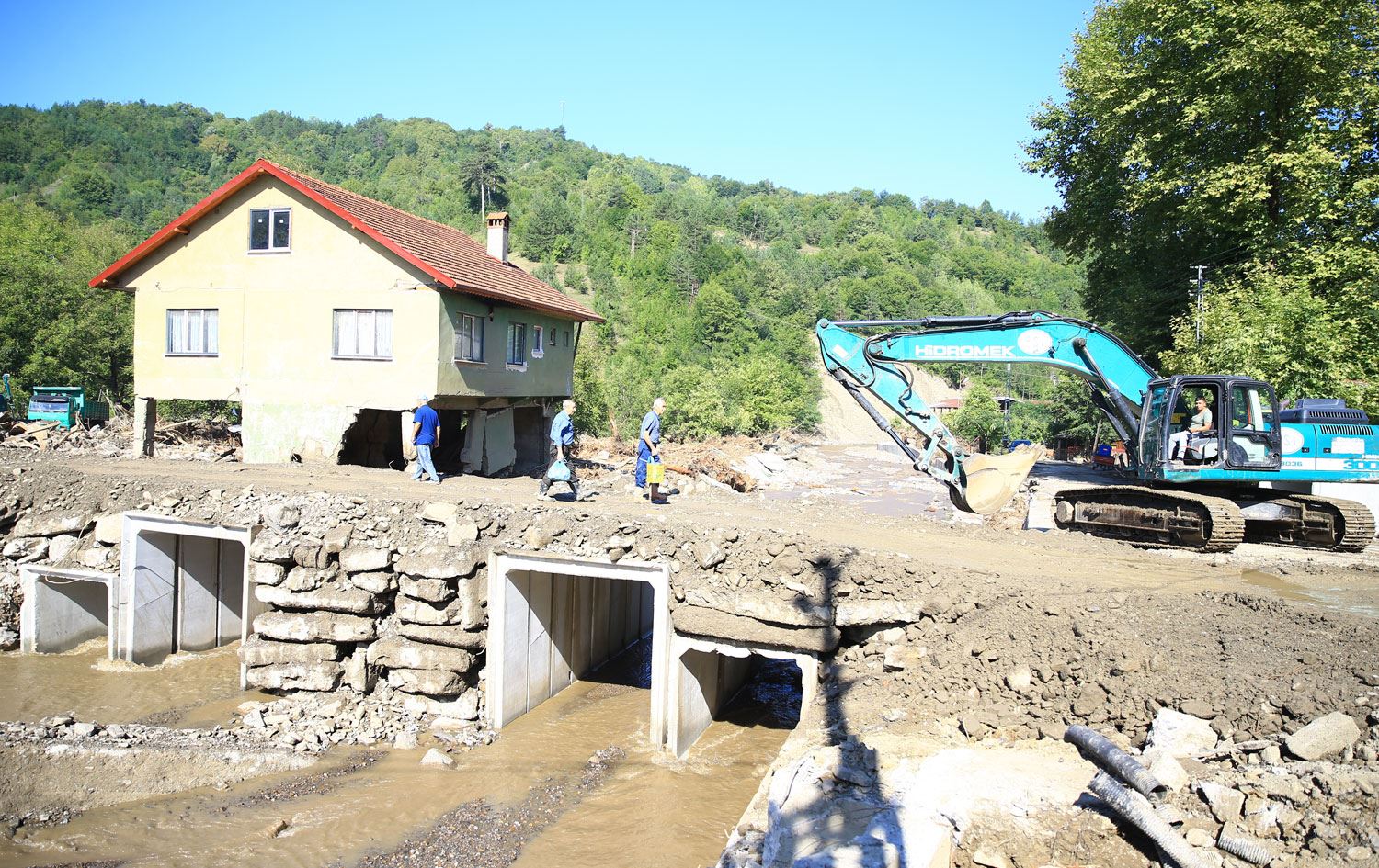 Sel bölgesindeki ağır hasarlı 109 bina yıkılacak