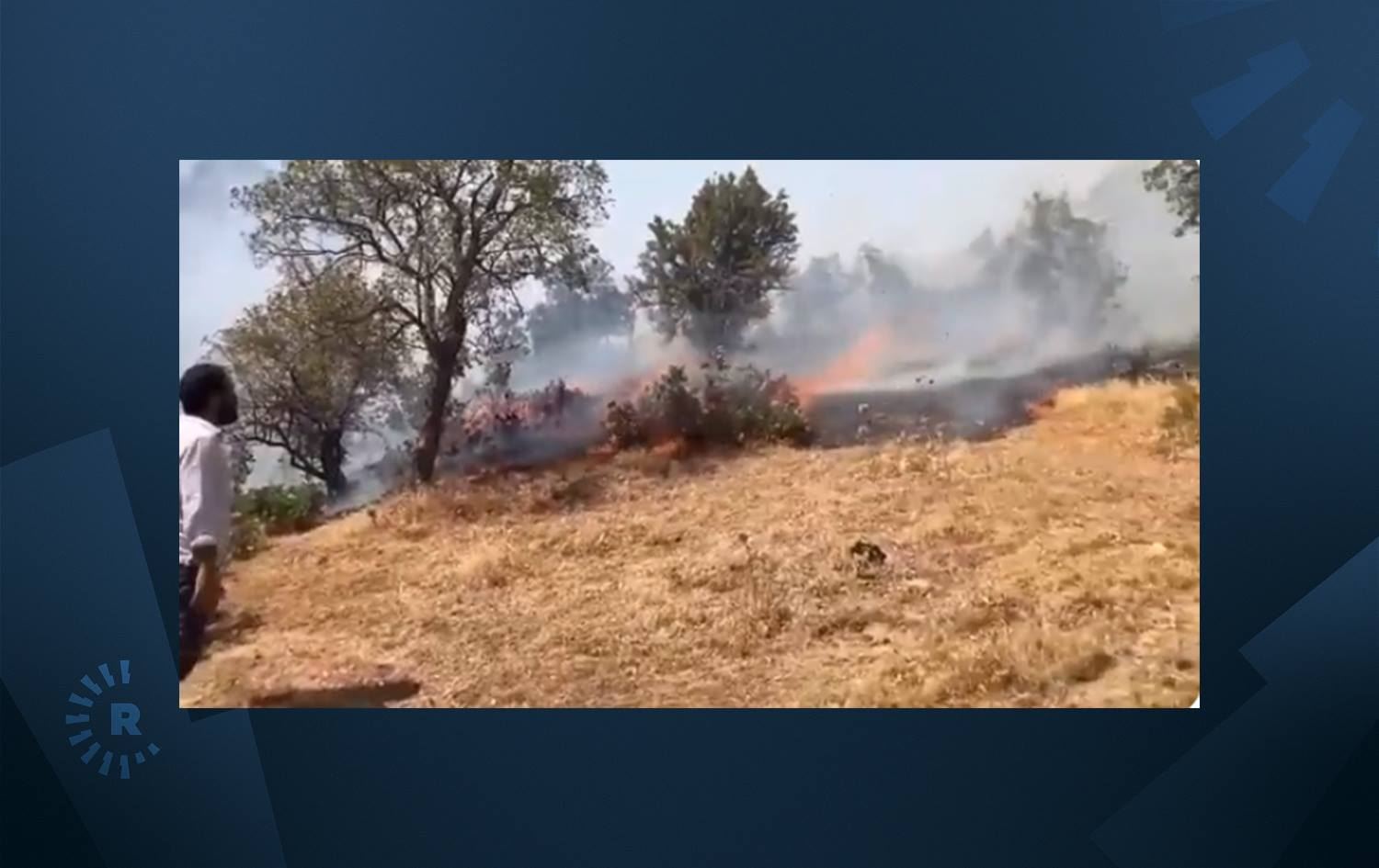 Şemdinli yangını kontrol edildi ancak soğutma yapılmadığı için yeniden başlayabilir