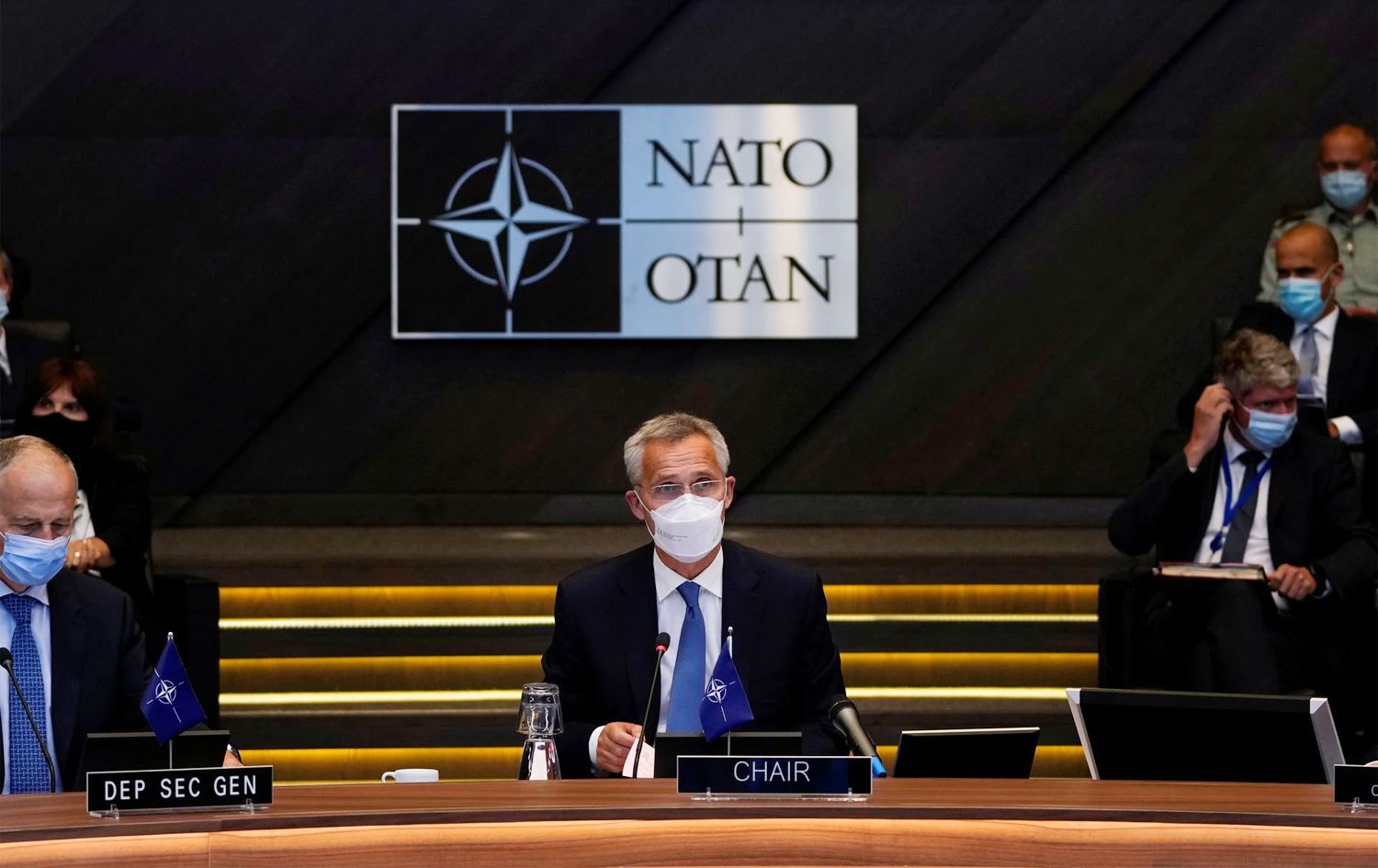 NATO dışişleri bakanları, Taliban'ı tahliyeleri kolaylaştırmaya çağırdı