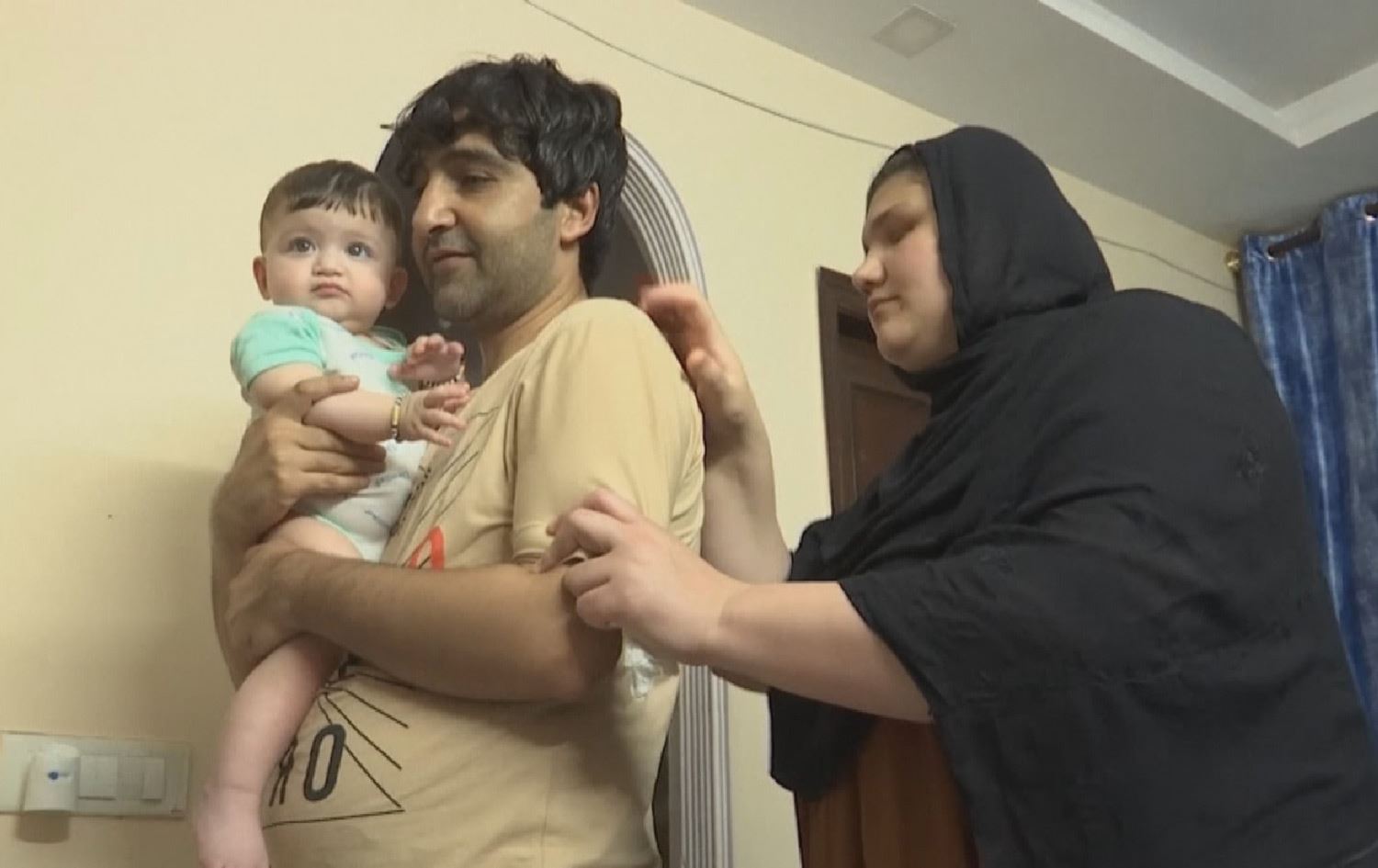 پەنابەرێکی ئەفغانستان: ناگەڕێمەوە، دەترسم وەکو خۆم هاوژین و منداڵەکەشم نابینا بکەن