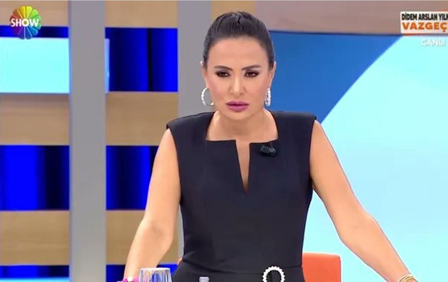 Kürtçe konuşan konuğunu yayından alan sunucu özür diledi