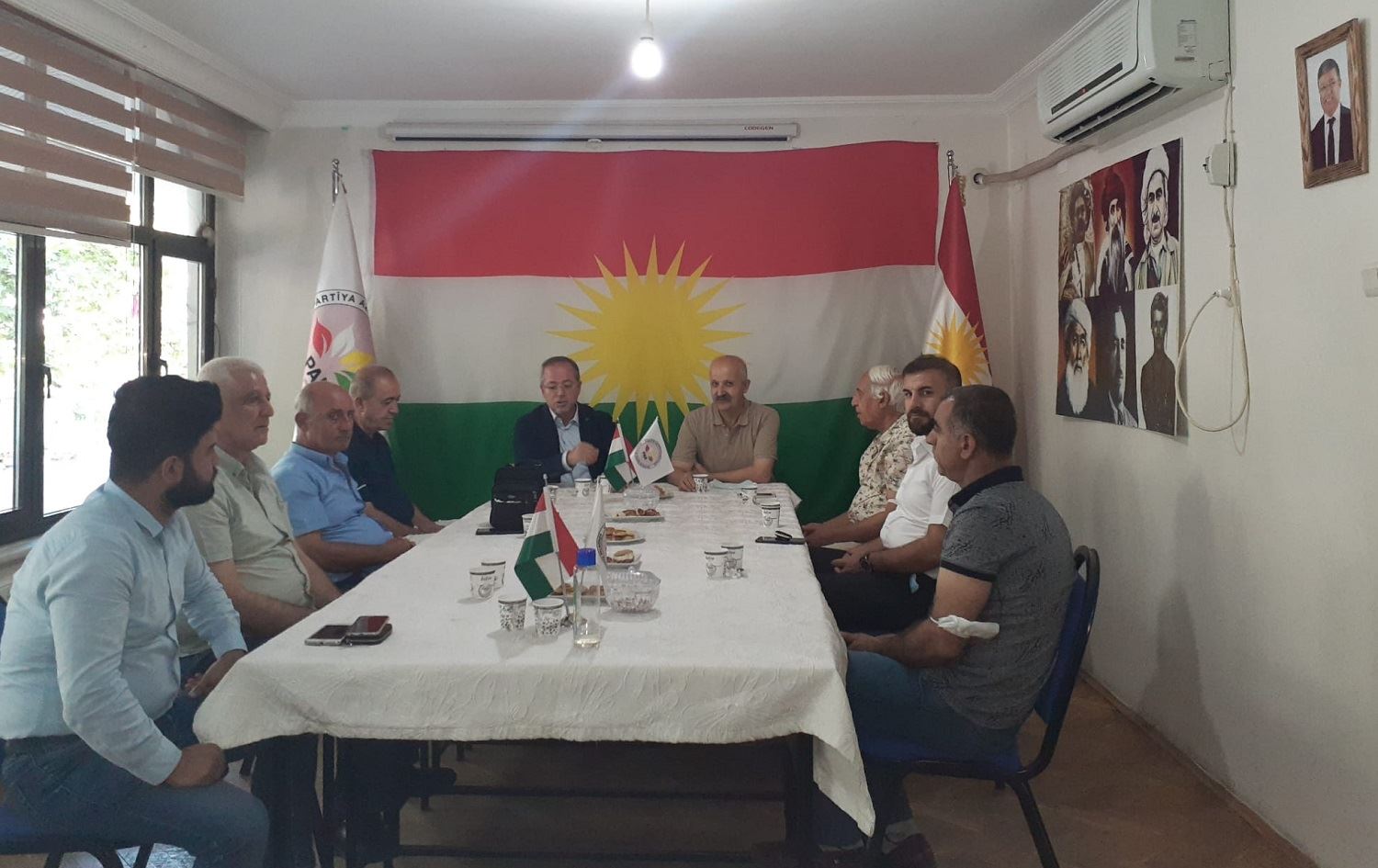 Şandeke Partiya Pêşerojê li Amedê serdana PAKê kir