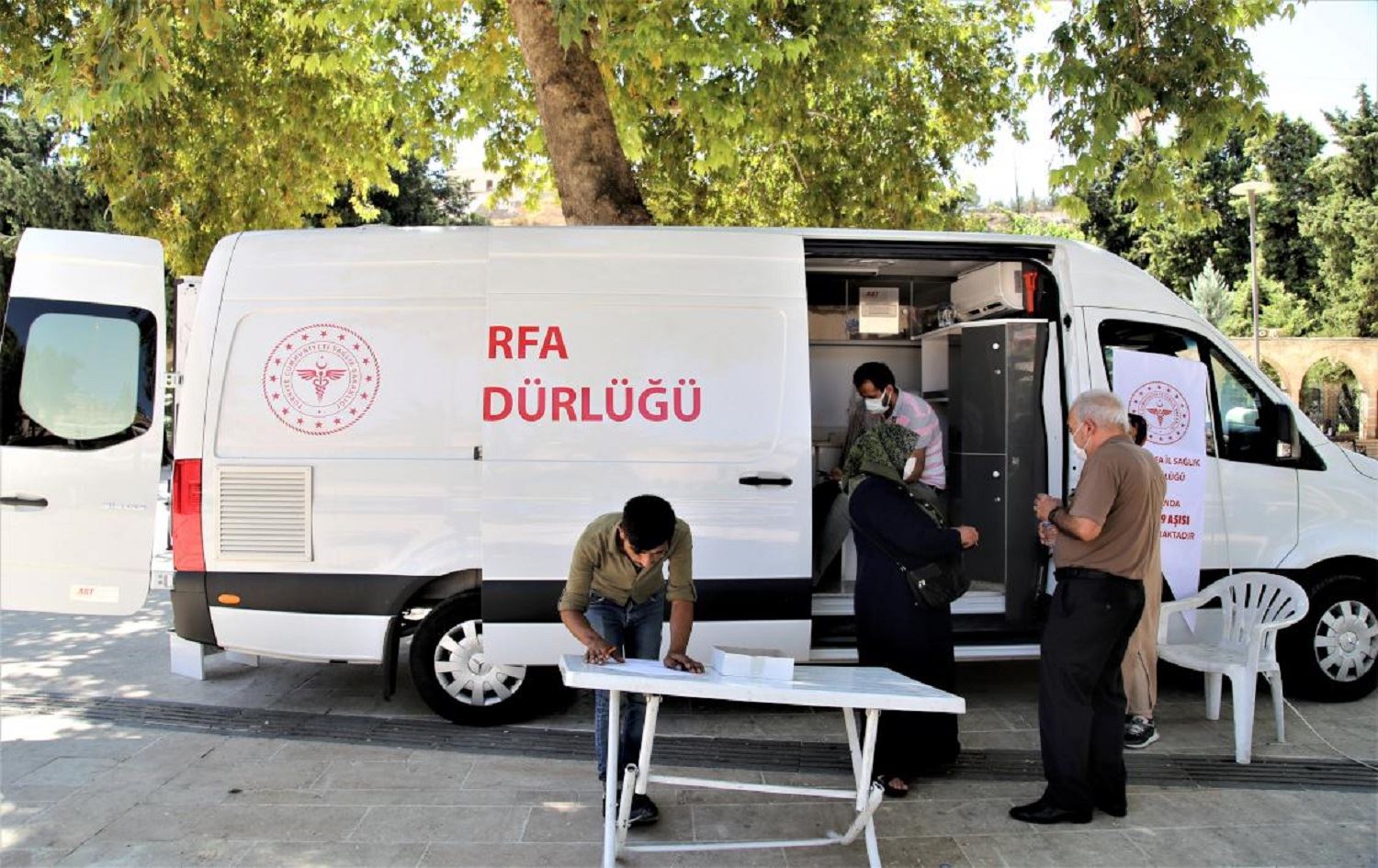 Li Rihayê zanayên olî ji bo derzîlêdana coronayê bang kirin