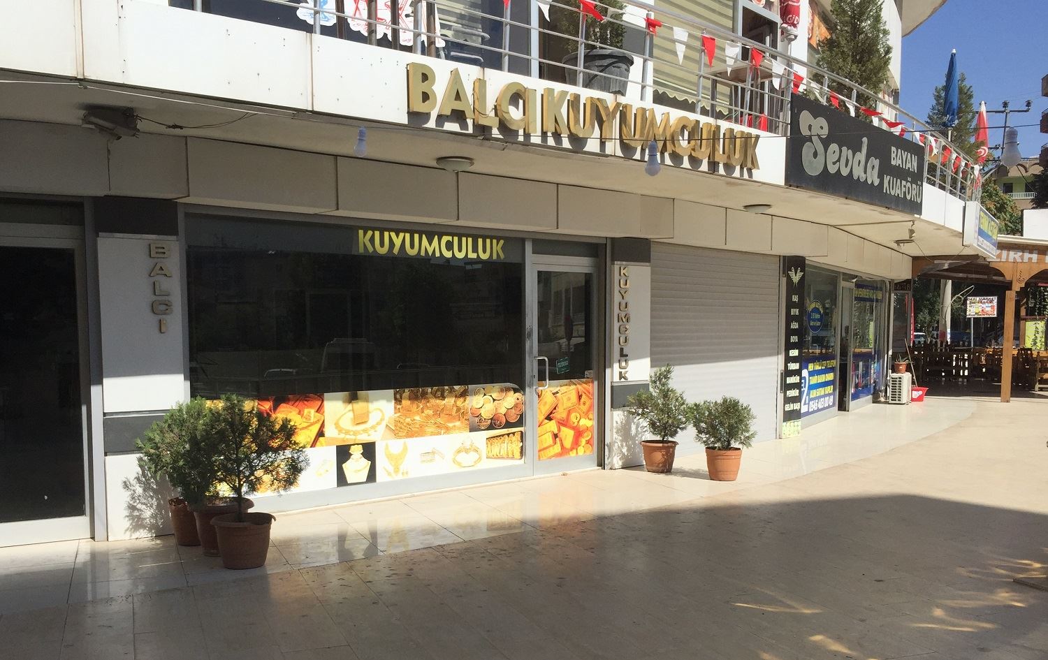 Li Mêrdînê zêrîngeriyek hat şelandin