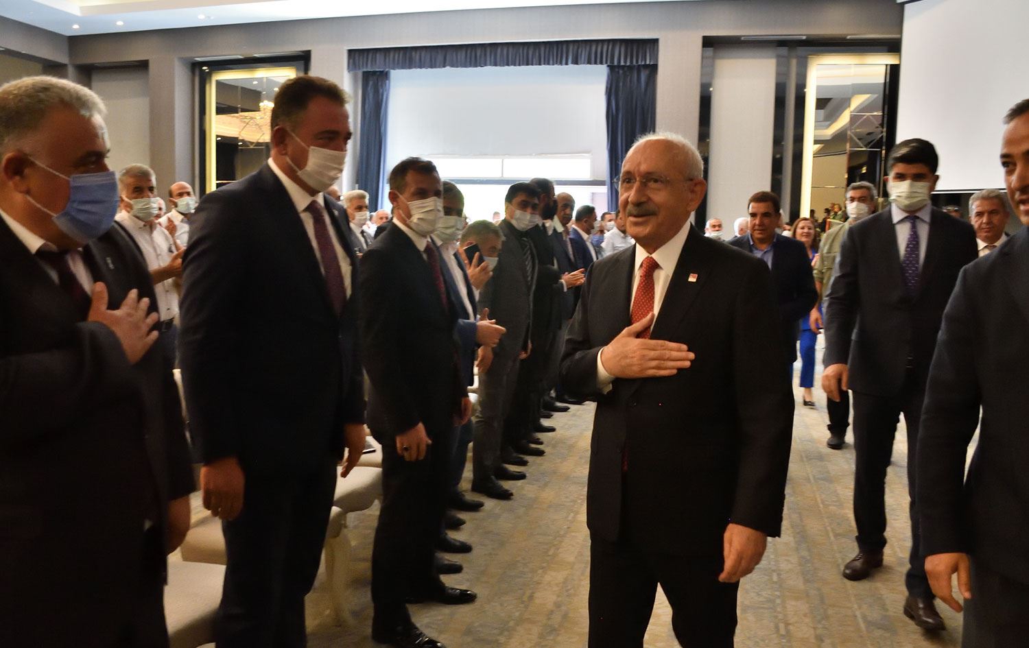 Kılıçdaroğlu: 'Bayrak ve vatan vazgeçilmezdir' diyen herkesle kucaklaşacağız