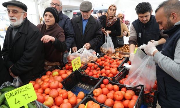 Turk-Îş: Bihayê xwarinê ji sedî 22 zêde bûye