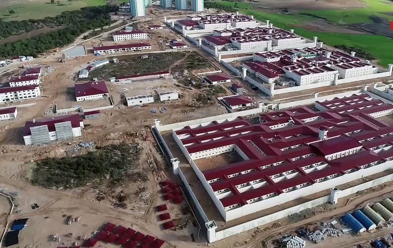 Li Tirkiyê û Bakurê Kurdistanê di 16 salan de 228 girtîgeh hatin çêkirin