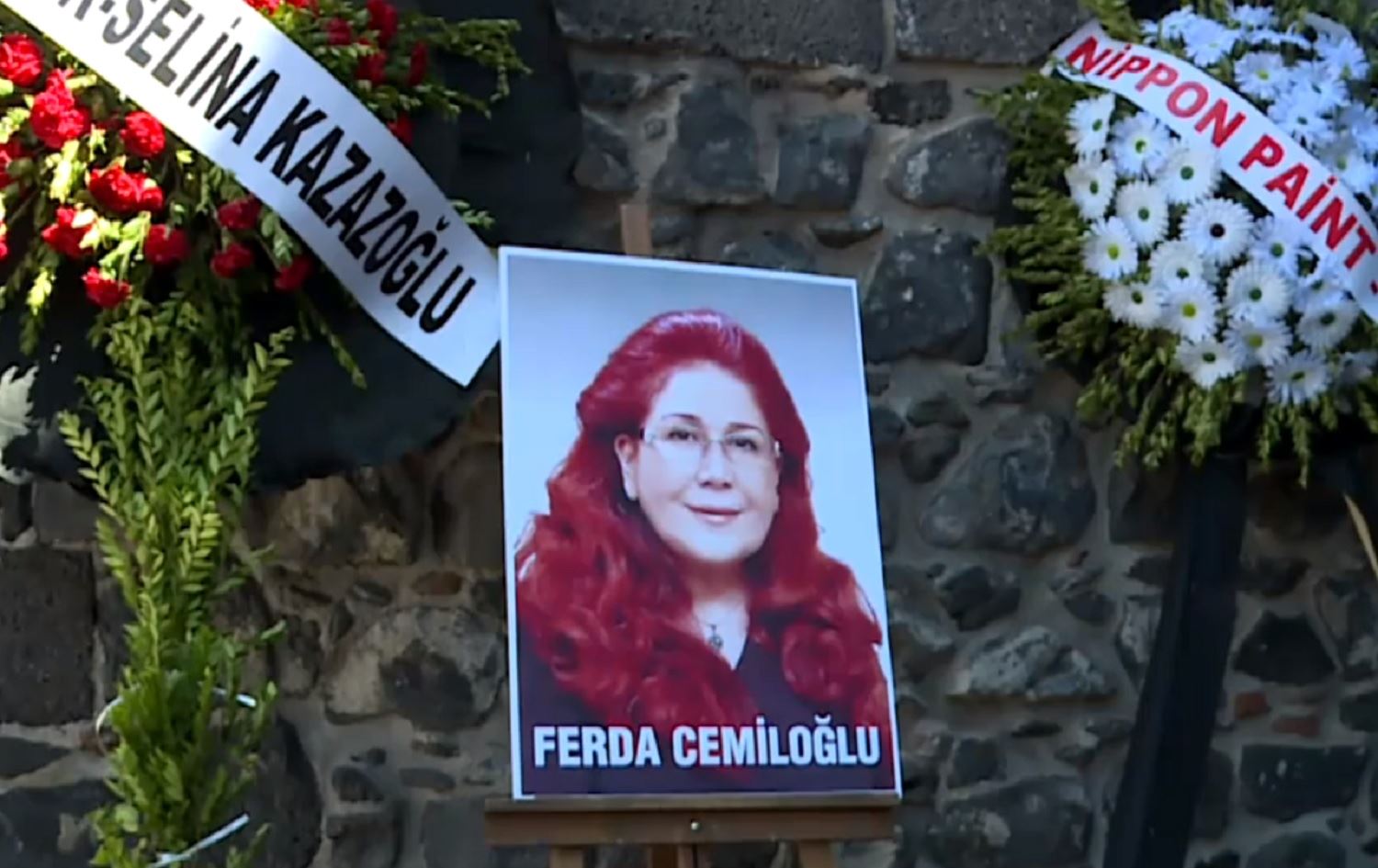 ‘Ferda Cemîloglu ji bo pêşketina jinên Kurd kedeke mezin da’