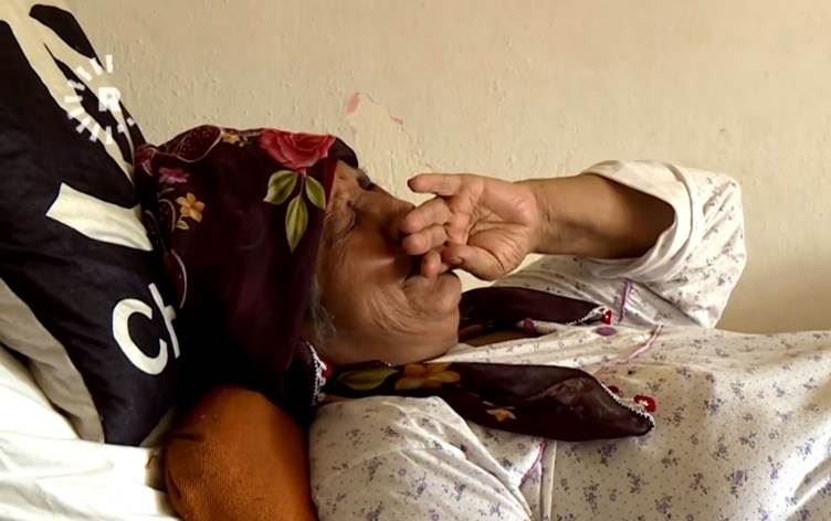 İSTANBUL - Böbrek hastası Efrinli anne yoksulluk nedeniyle hastaneye gidemiyor