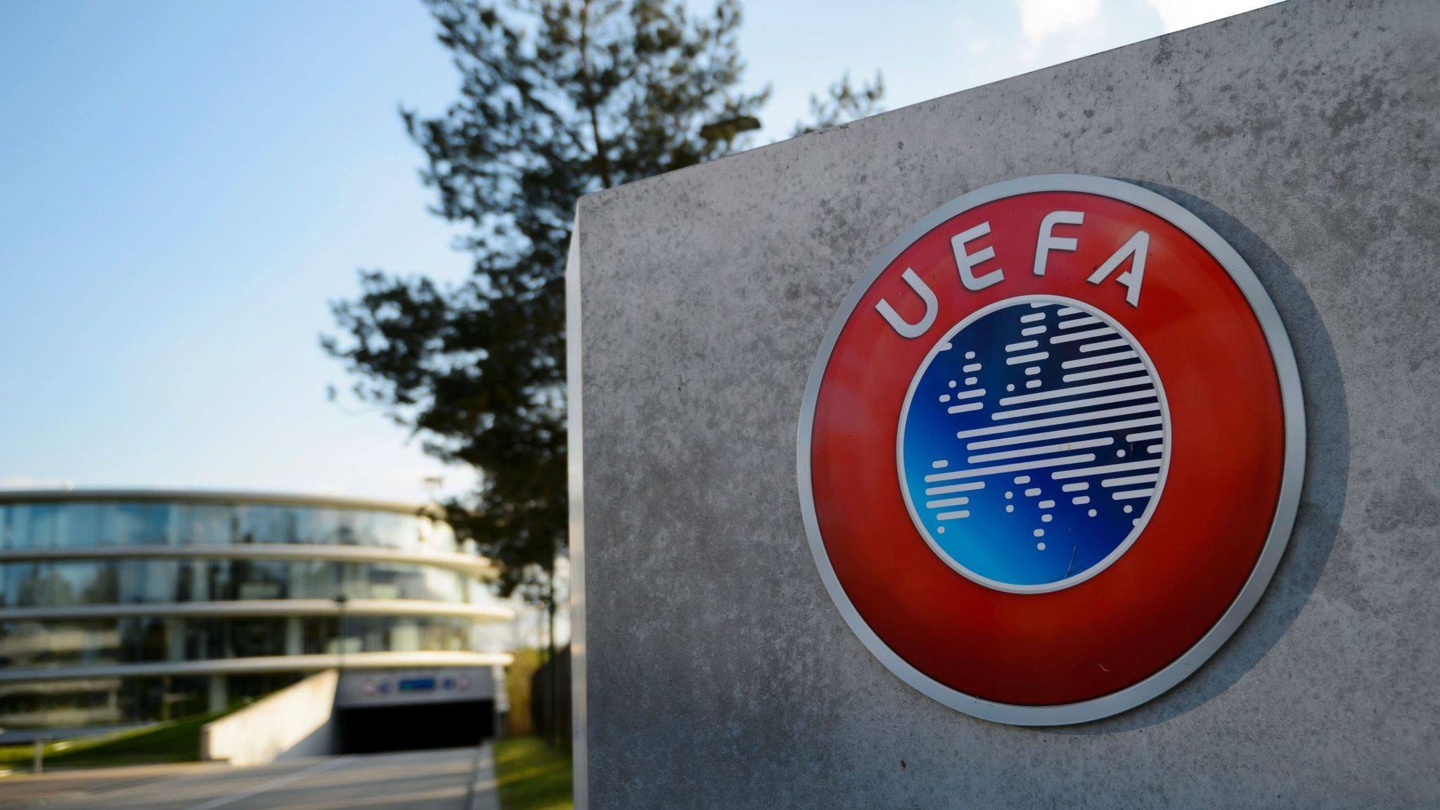 UEFA'dan deplasman yasağı kararı