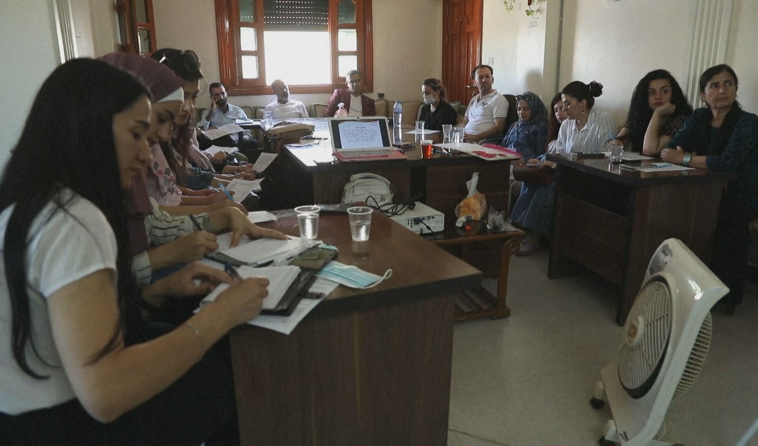 Li Qamişlo pirsa destûra nû ya Sûriyê hat gotûbêjkirin