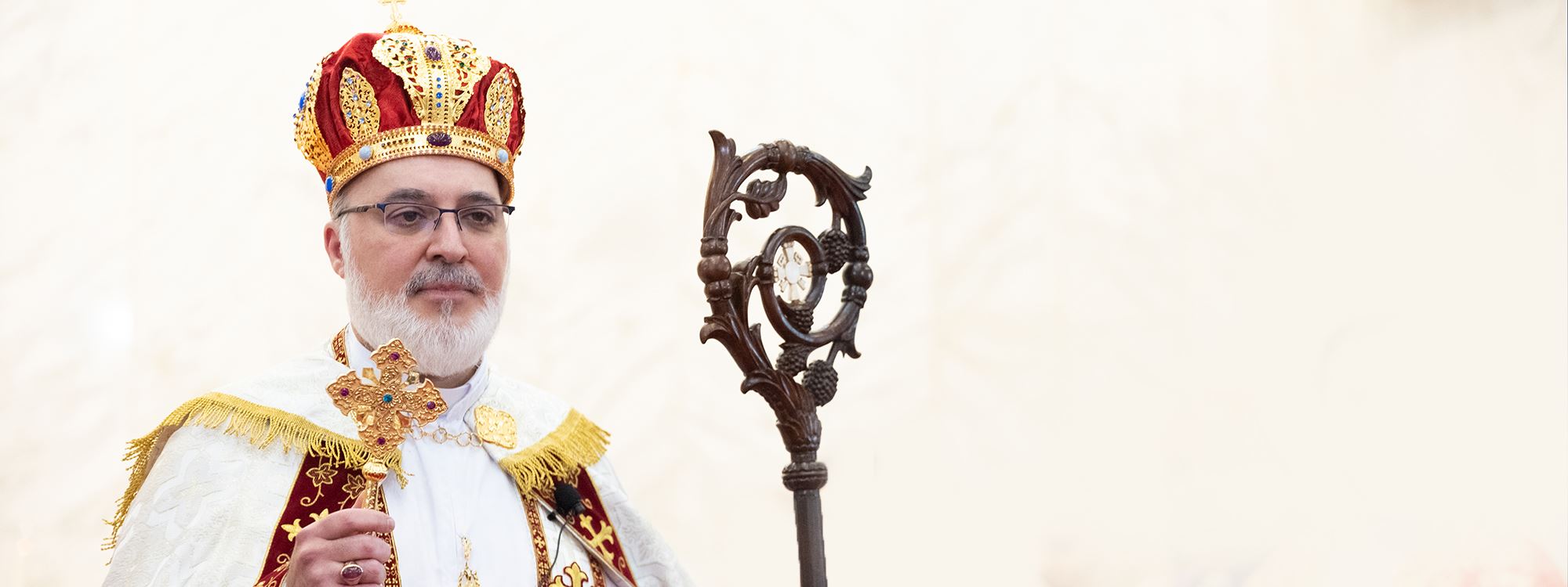 WÊNE – Merasîma destbikarkirina patriyarkê nû yê Dêra Rojhilat a Aşûrî li Hewlêrê