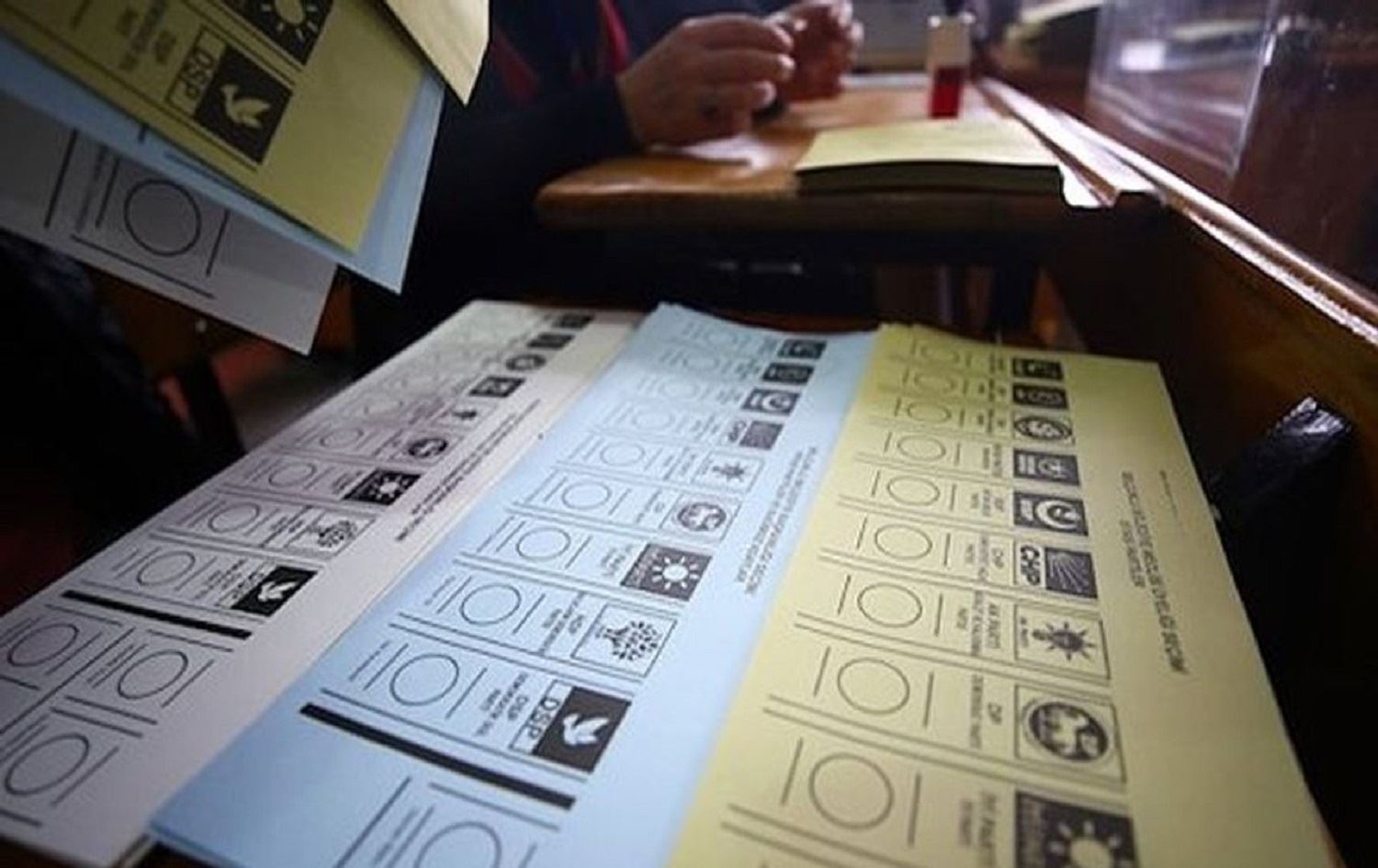 Hilbijartina pêşwext dibe rojeva partiyên Tirkiyê