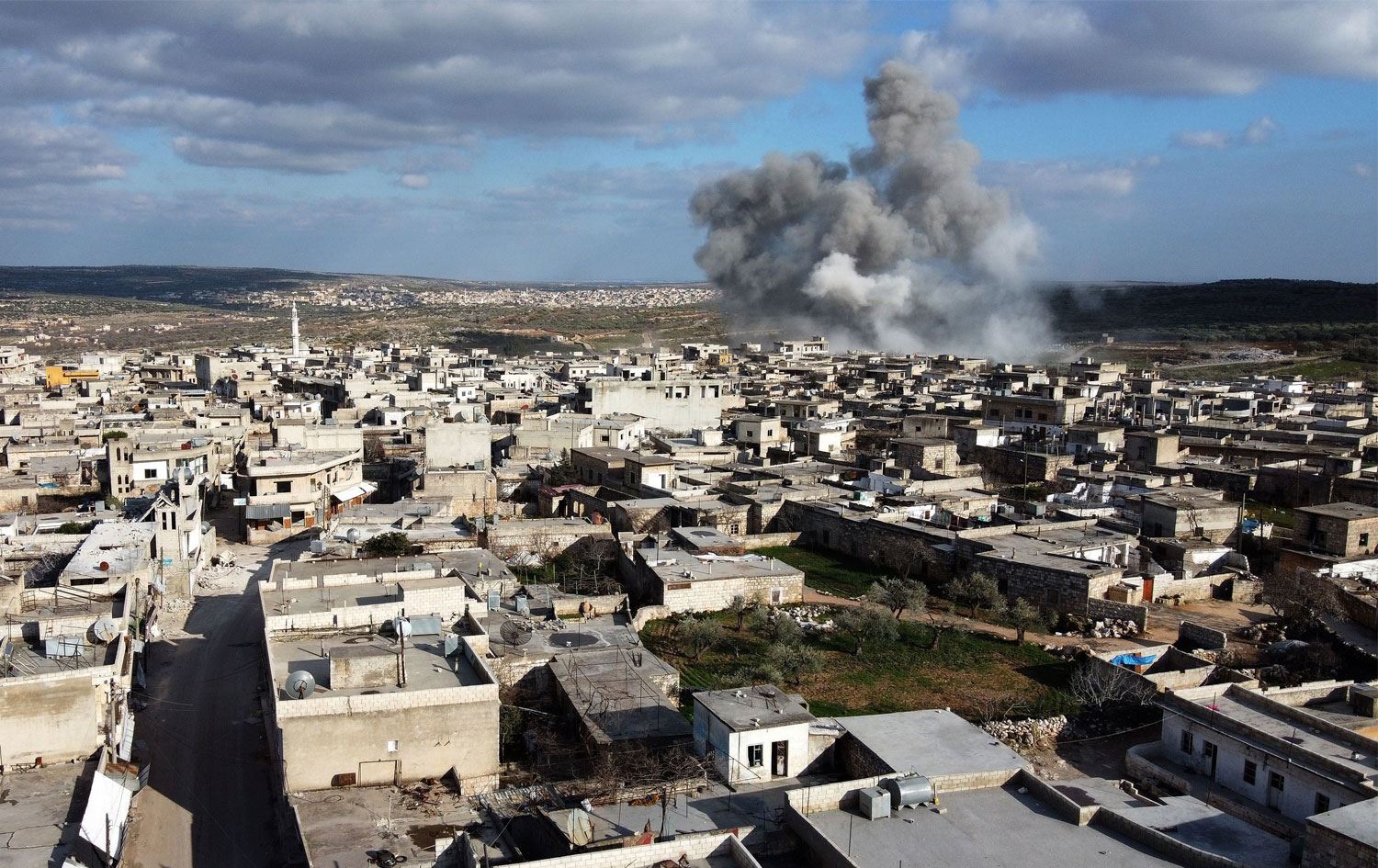 Rusya’dan İdlib'e hava bombardımanı