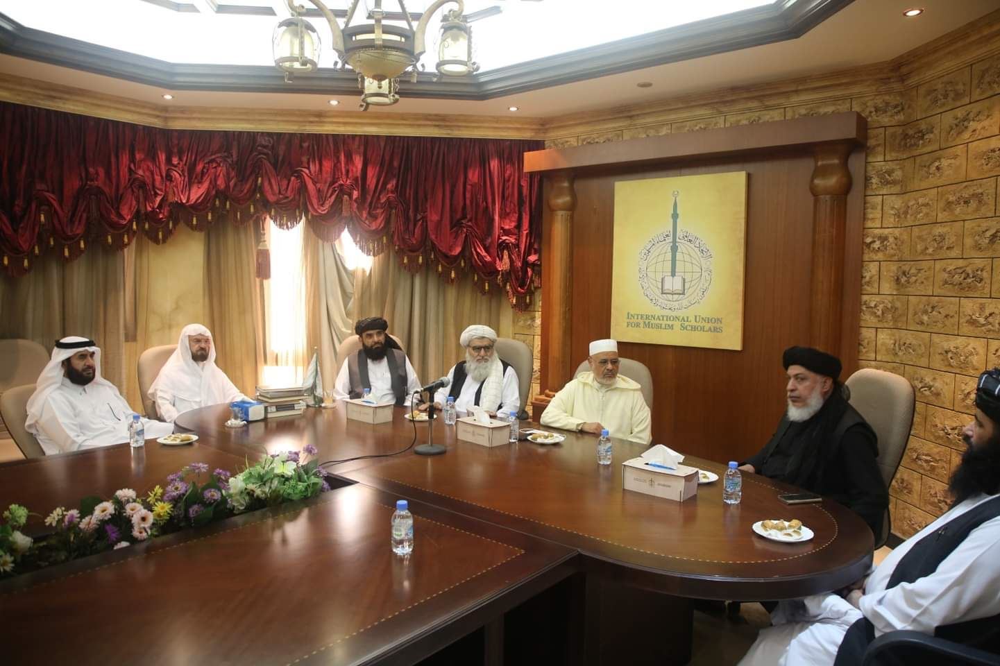 Elî Qeredaxî bo Talîbanê: Em piştevanên we ne