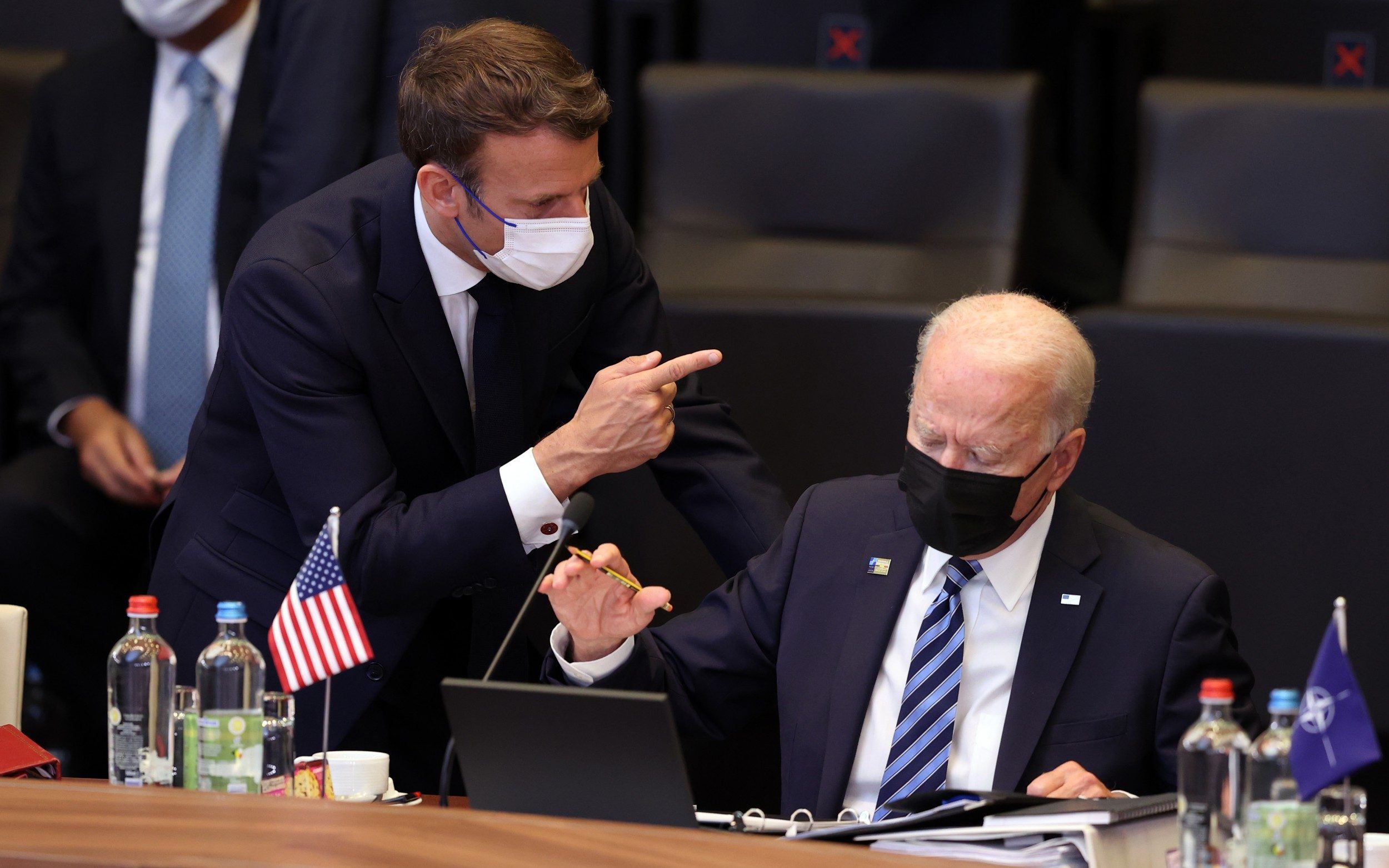 Macron ve Biden, "denizaltı krizini" görüştü!