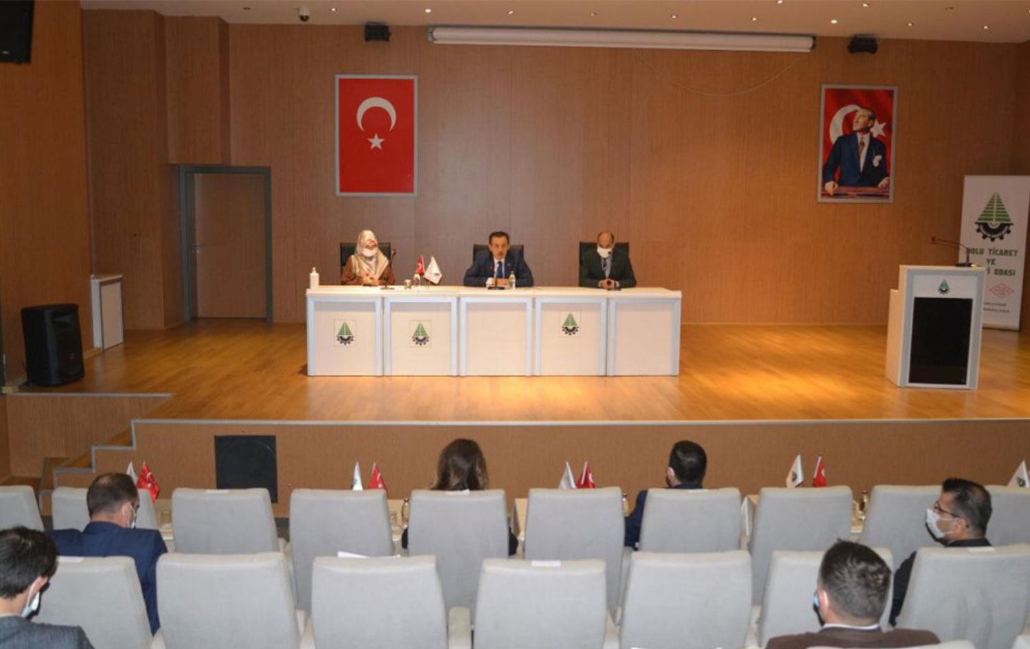 Bolu Valiliği’nden göçmenlere: Toplu gezmeyin, kadınlara bakmayın, aşırı baharat kullanmayın