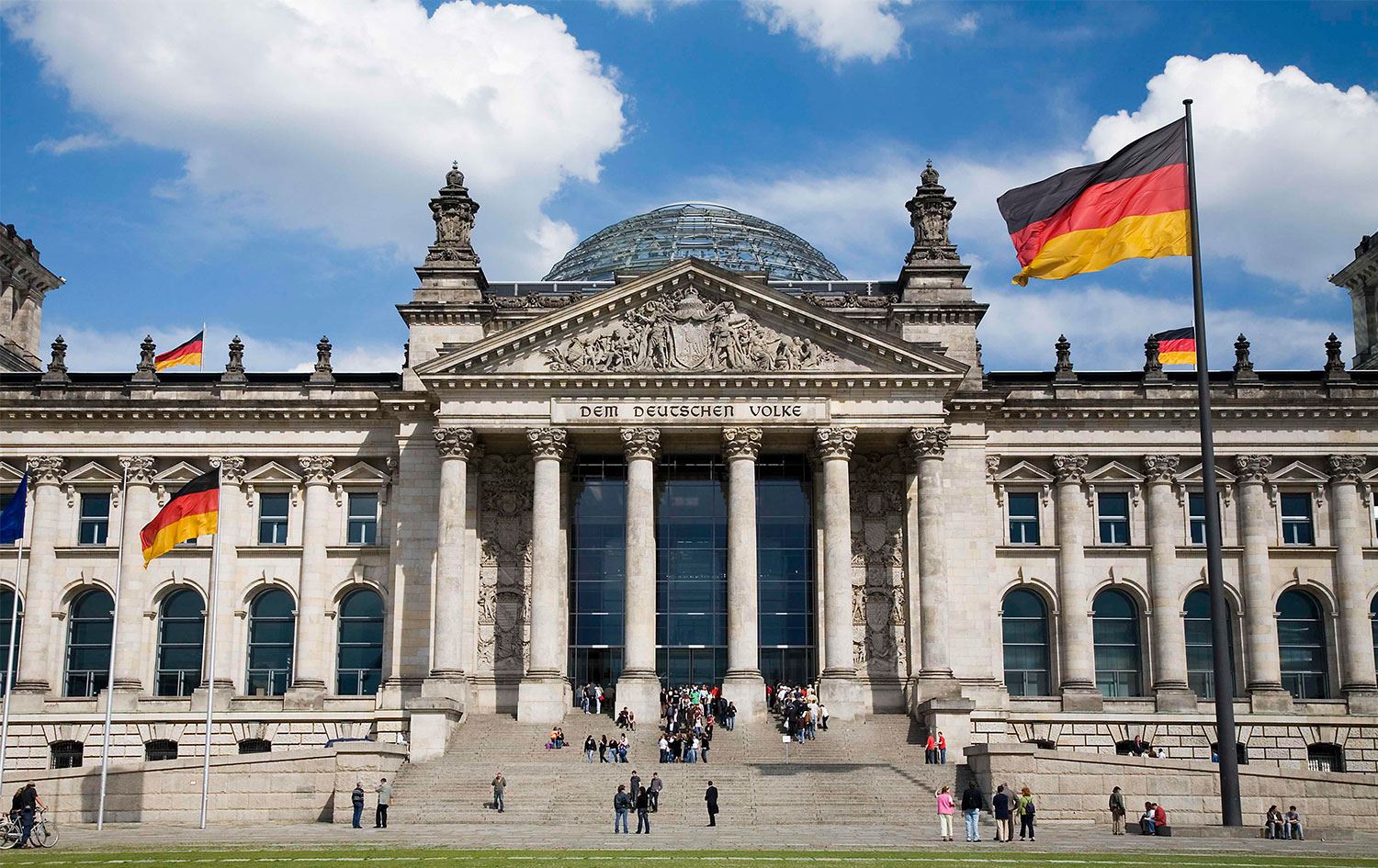 Almanya’da seçim: Kürtler daha çok sandalyeye göz dikmiş durumda