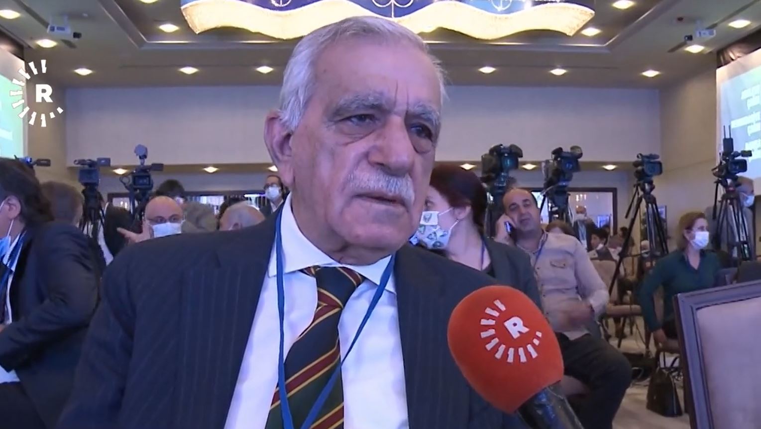 Ahmet Turk: Dixwazin li ser gelê Kurd bandorên xirab bimeşînin