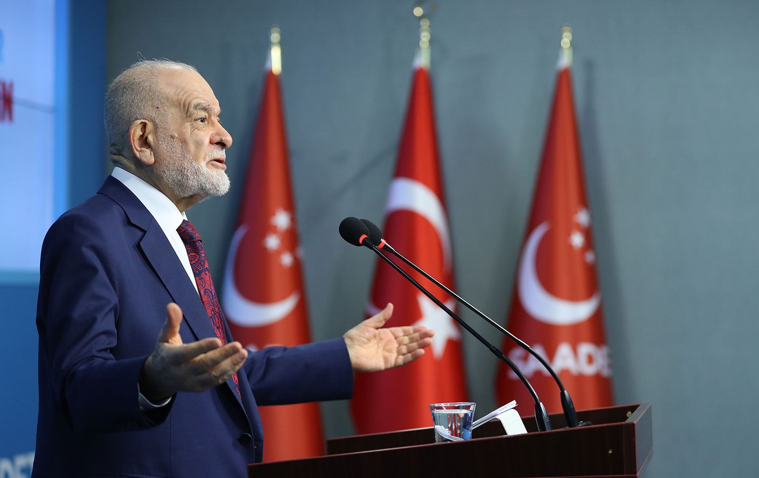 Karamollaoğlu: Şahsi ilişkiler ile diplomatik ilişkiler karıştırılmamalı