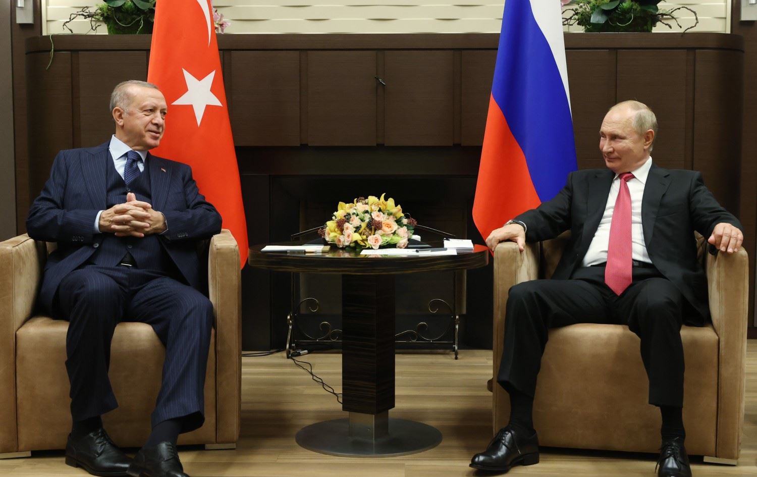 ئەردۆغان: لە بواری بەرگری، بۆشایی ئاسمان و پرسی ئیدلب لەگەڵ رووسیا کار دەکەین