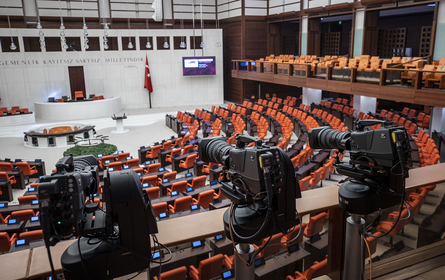 Yeni yasama yılı başlıyor, Paris İklim Anlaşması Meclis’e gönderildi