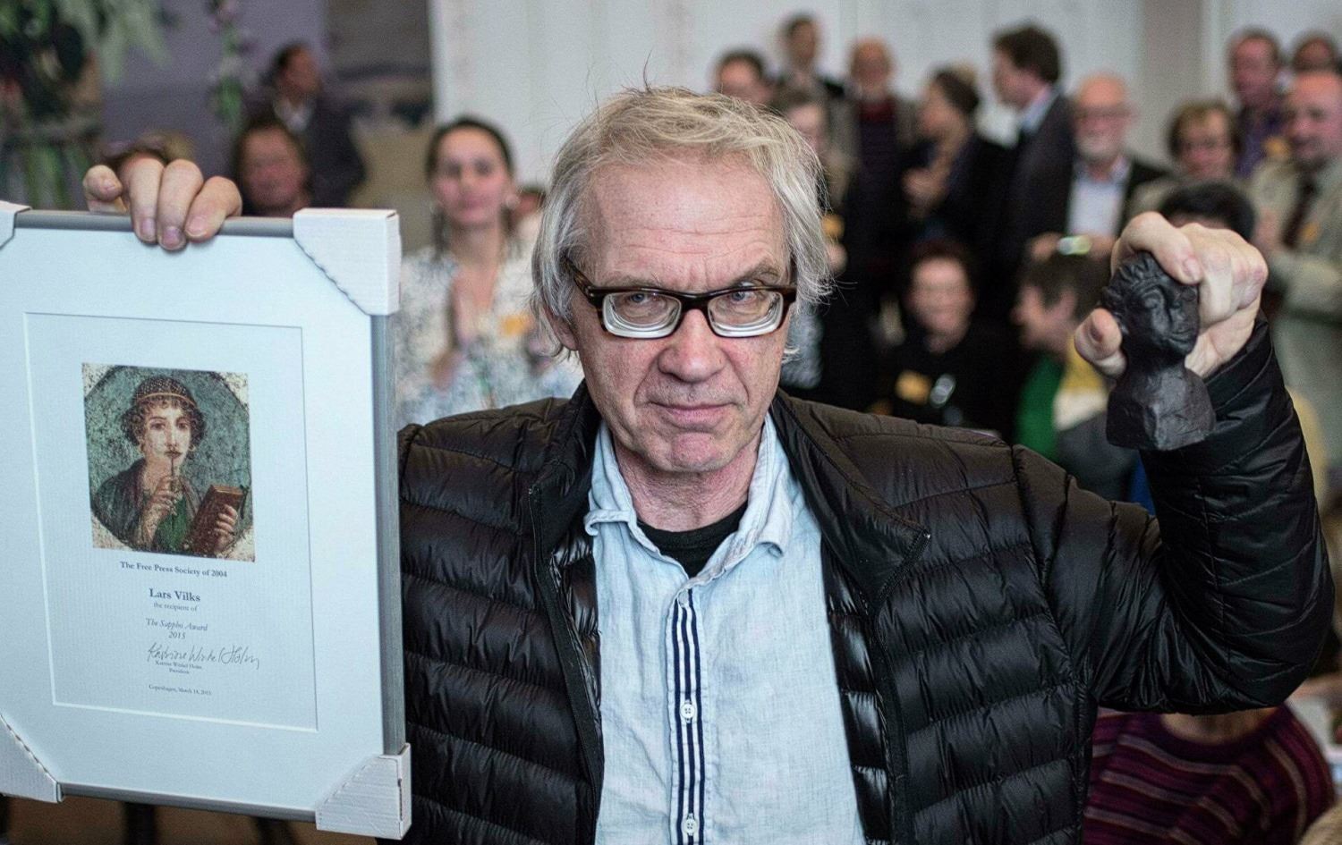 Kesê karîkatura pêxemberê Îslamê çêkiribû di qezayekê de canê xwe ji dest da