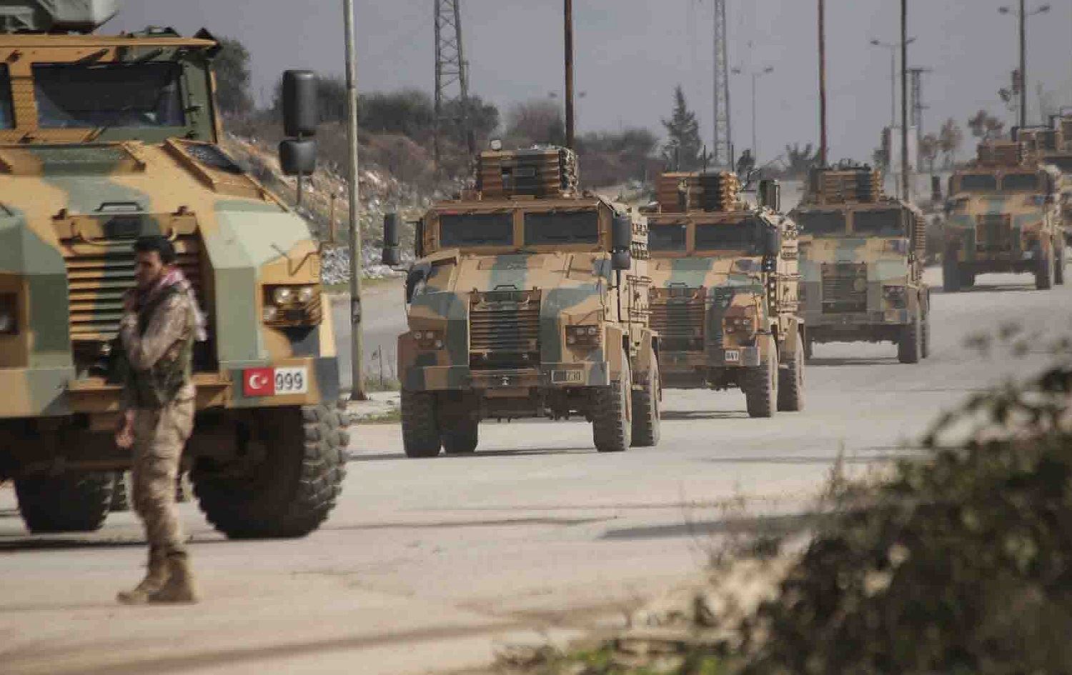 IDLIB - Tirkiyê xaleke serbazî li Çiyayê Zawiye ava kir