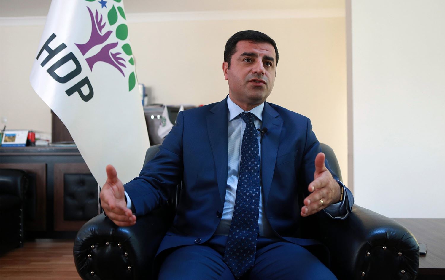 Demirtaş: Demokrasi inşa edilecekse sol olmadan yapılmasına göz yumulmamalı