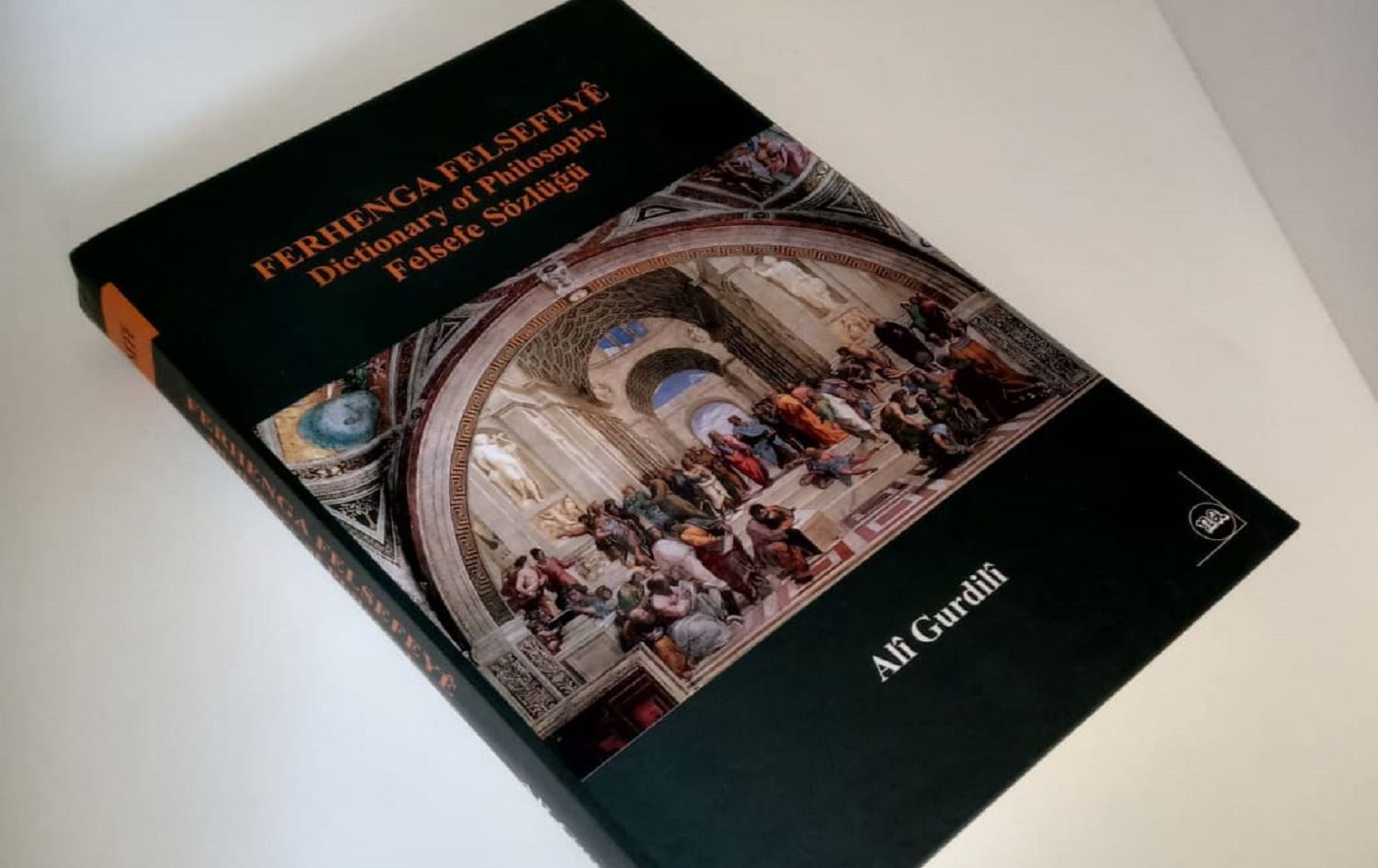 Weşanxaneya Na dest bi weşandina rêzapirtûkên civaknasî û felsefê kir