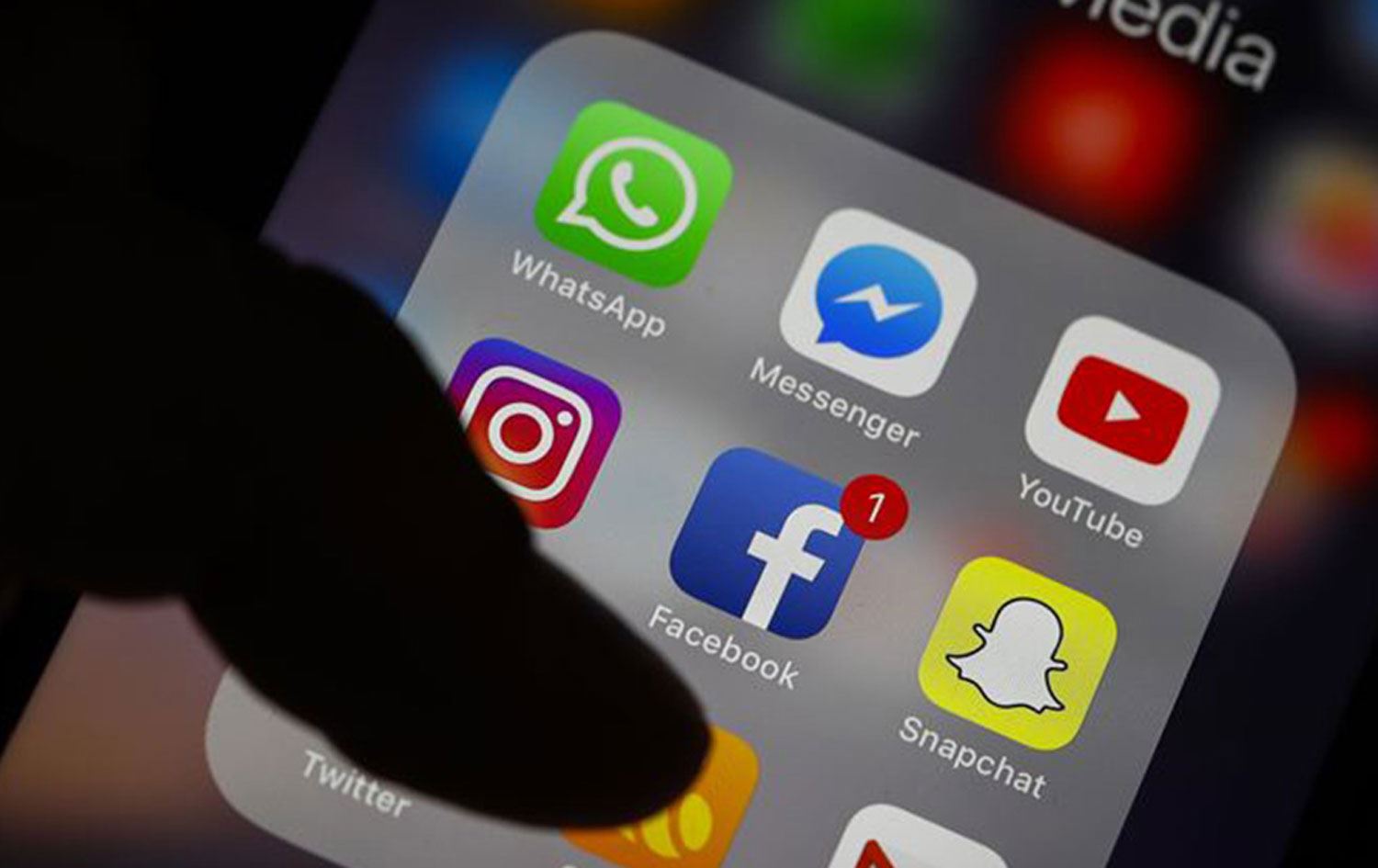 WhatsApp, Instagram ve Facebook çöktü mü?