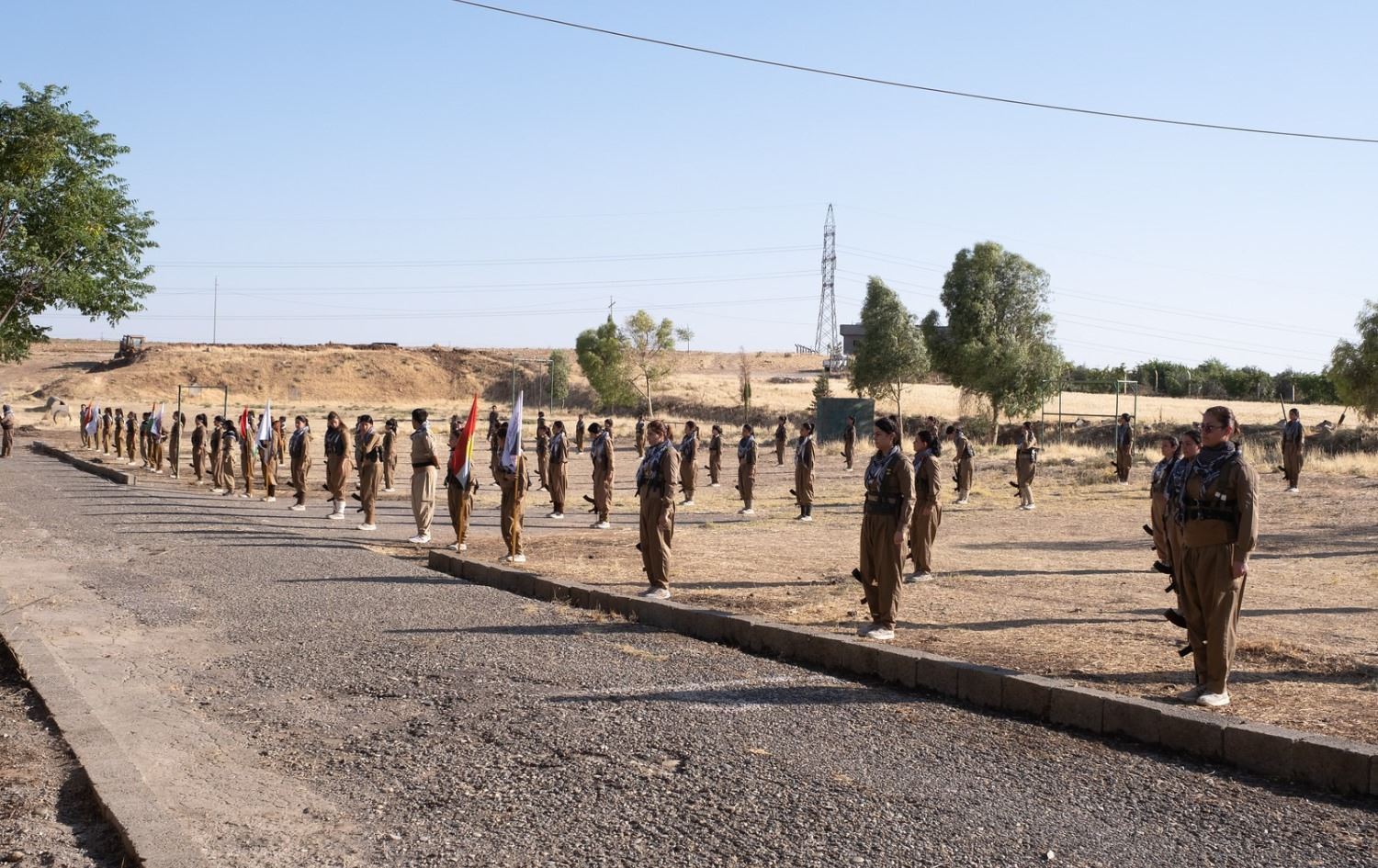 Şêwirmendê Leşkerî yê Rêberê Îranê: Nabe ti çekdarên dijberê Îranê li Herêma Kurdistanê hebin