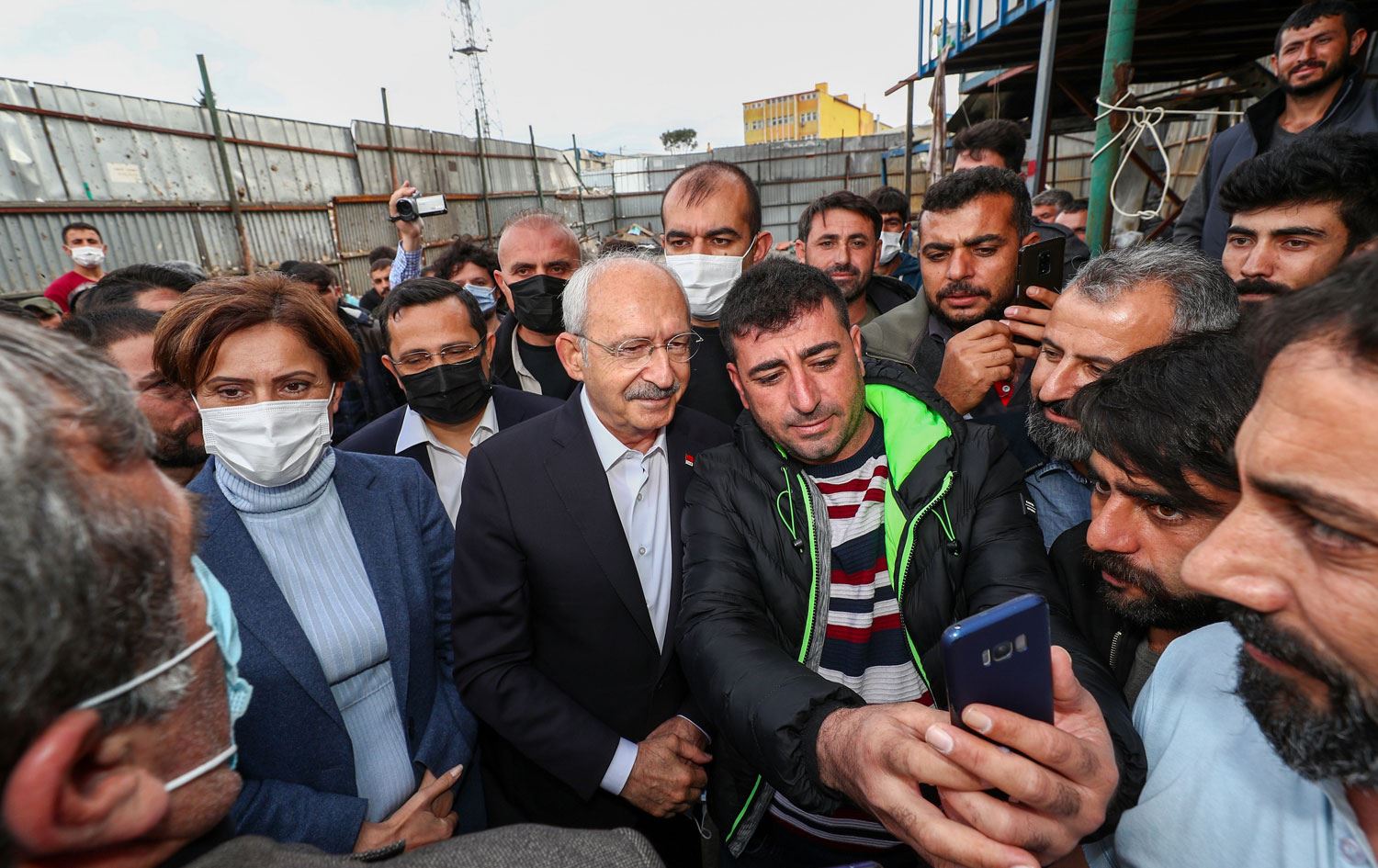 Kılıçdaroğlu kağıt toplayıcılarıyla buluştu: Sosyal güvenliğiniz olacak