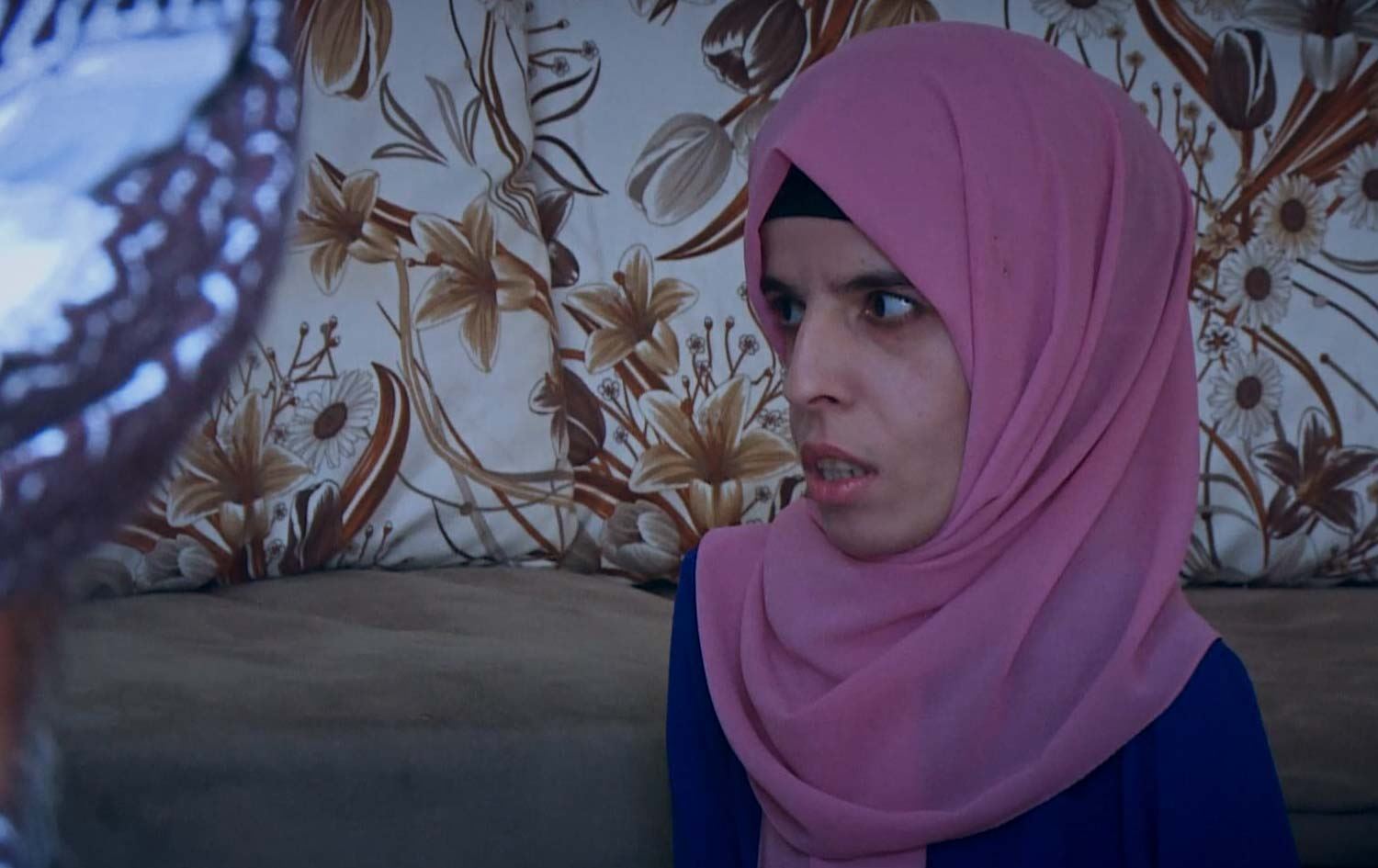 لە کەرکووک کچە قوتابییەکی نابینا و خاوەنپێداویستیی تایبەت دەبێتە یەکەمی بەشی وێژەیی