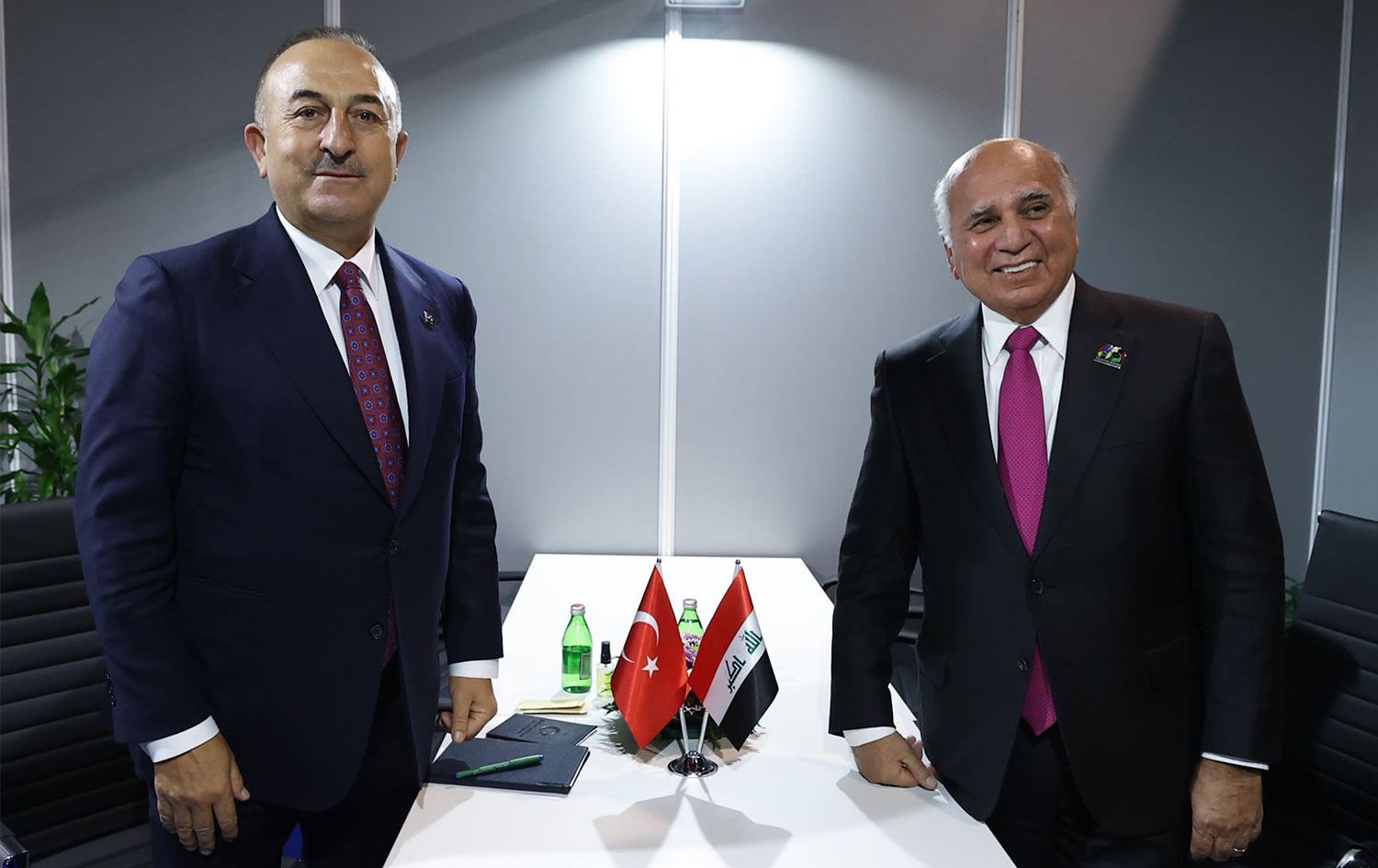 Çavuşoğlu, Irak Dışişleri Bakanı Fuad Hüseyin ile bir araya geldi