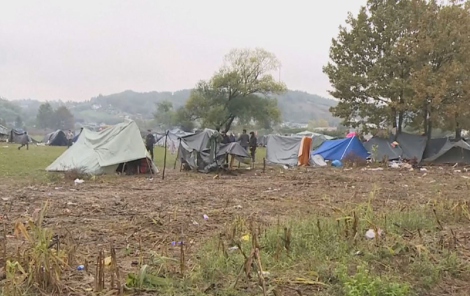 لە کرواتیا بە قامچی لە ژمارەیەک کۆچبەر دەدرێت