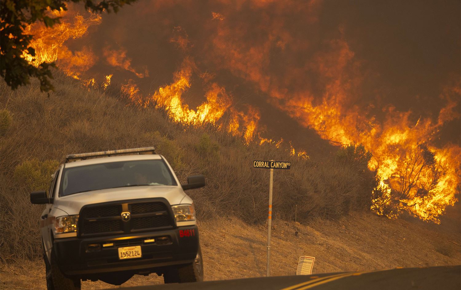 ئاگرەکەی کالیفۆرنیا کارەبای 25 هەزار ماڵ دەبڕێت