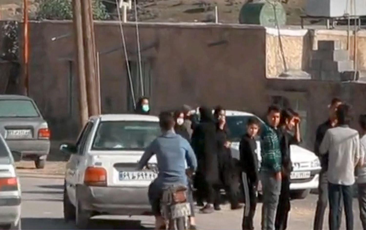 دانیشتووانی گوندێکی ئێران واز لە ئاژەڵداری دەهێنن بۆ پرۆژەیەک و مایەپووچ دەبن