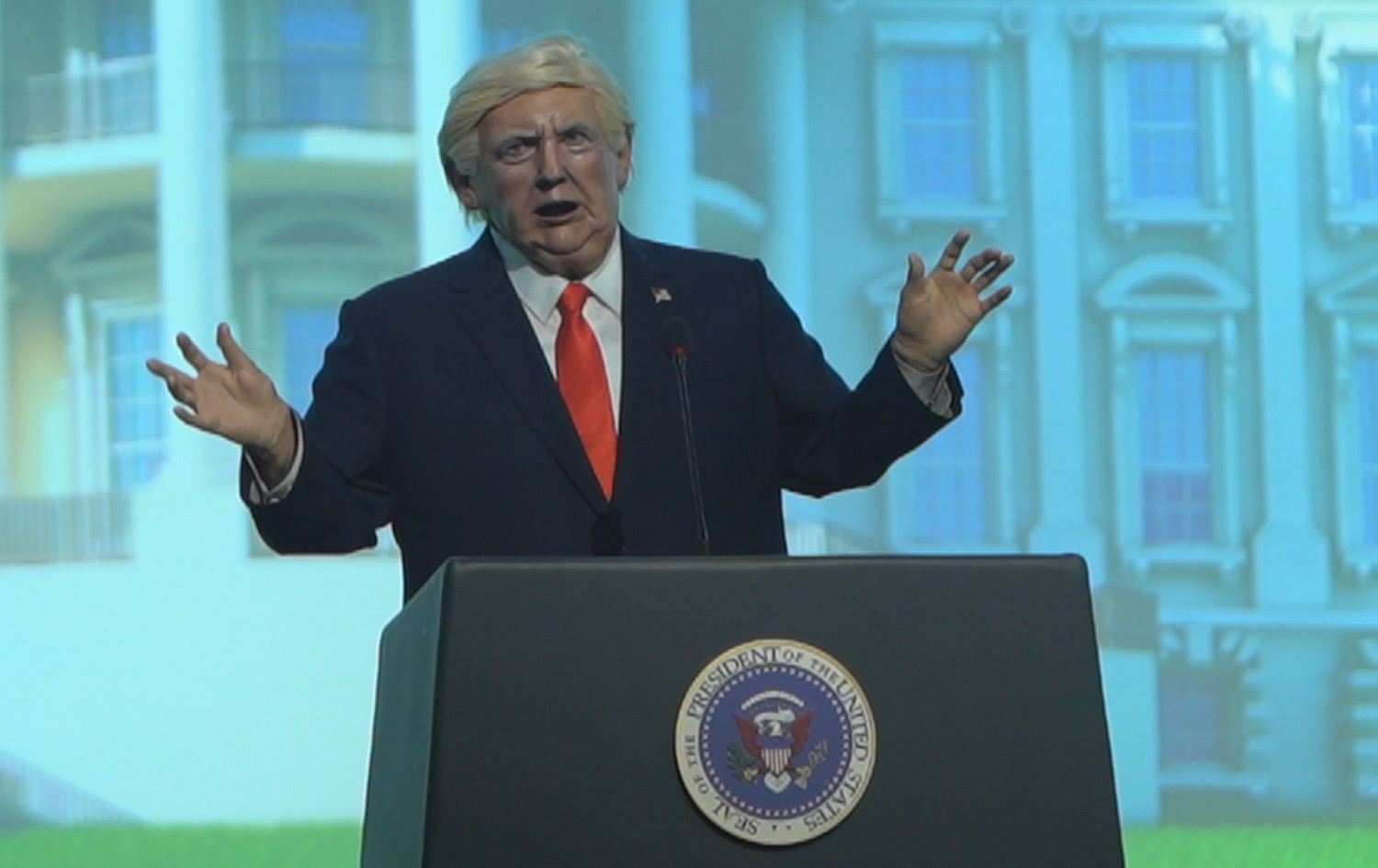 ترەمپ، ئەنیشتاین و ستیڤ جۆبز لە مۆزەخانەیەکی چین کراونەتە رۆبۆت