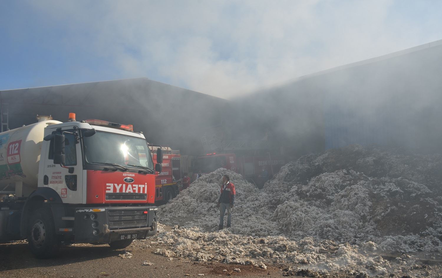 Li Semsûrê 100 ton pembû şewitî