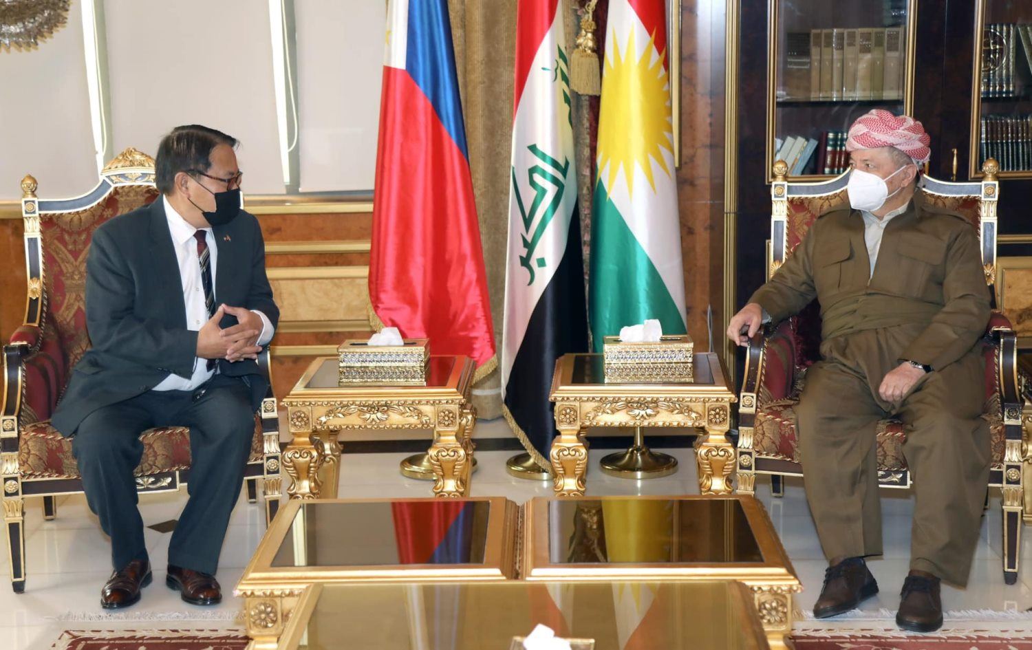 باڵیۆزی فیلیپین بۆ سەرۆک بارزانی: پێشمەرگە لە وڵاتەکەم رێز و پێگەی تایبەتی هەیە