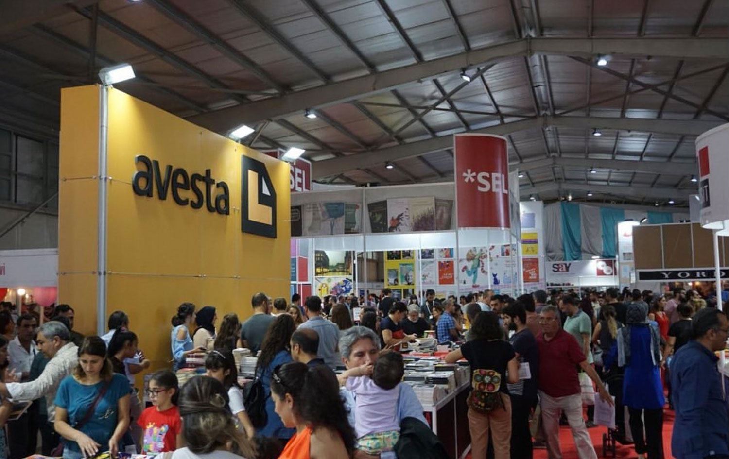 Kürt yayınevleri Türkiye’deki kitap fuarlarına davet edilmiyor