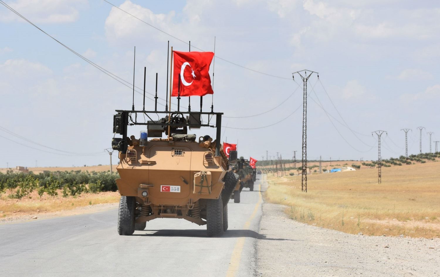 Rus basını: Türk ordusuna ait büyük bir konvoy İdlib'e ulaştı