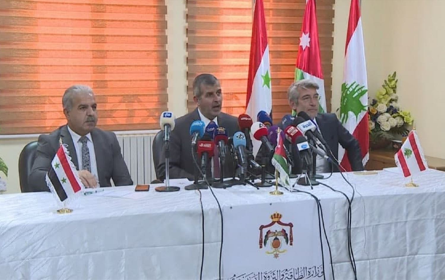 Urdun di rêya Sûriyê re elektrîkê dide Lubnanê