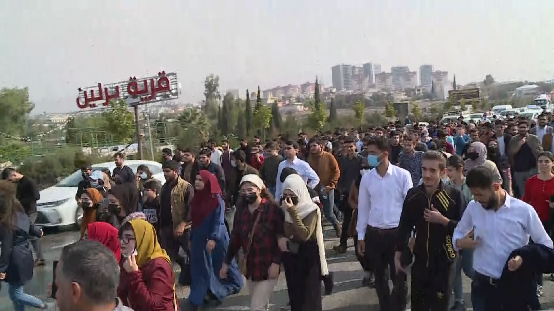 ناڕەزایی بەشێک لە دەرچووانی 12ی ئامادەیی لە زانکۆلاین بەردەوامە