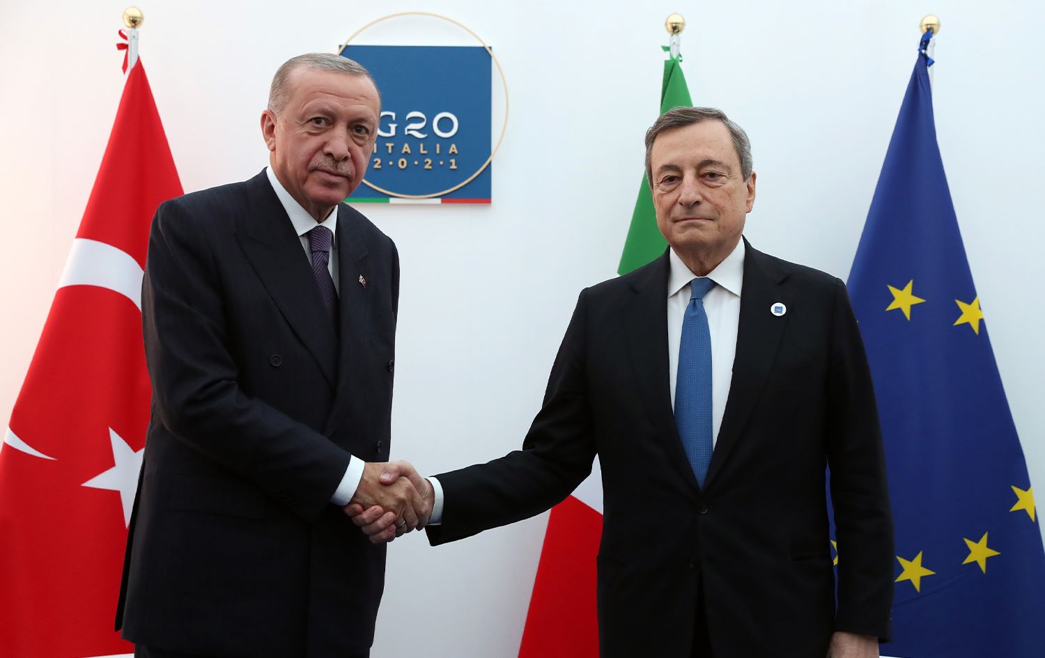 Erdoğan G20 Liderler Zirvesi'de dünya liderleriyle bir araya geldi